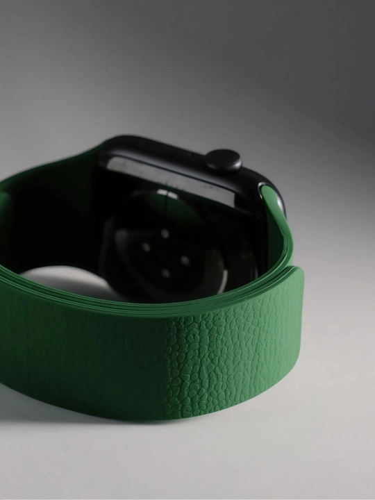 Ремешок с магнитной застёжкой и фактурой “личи” для Apple Watch S3–S11/SE/Ultra, 38–49 мм