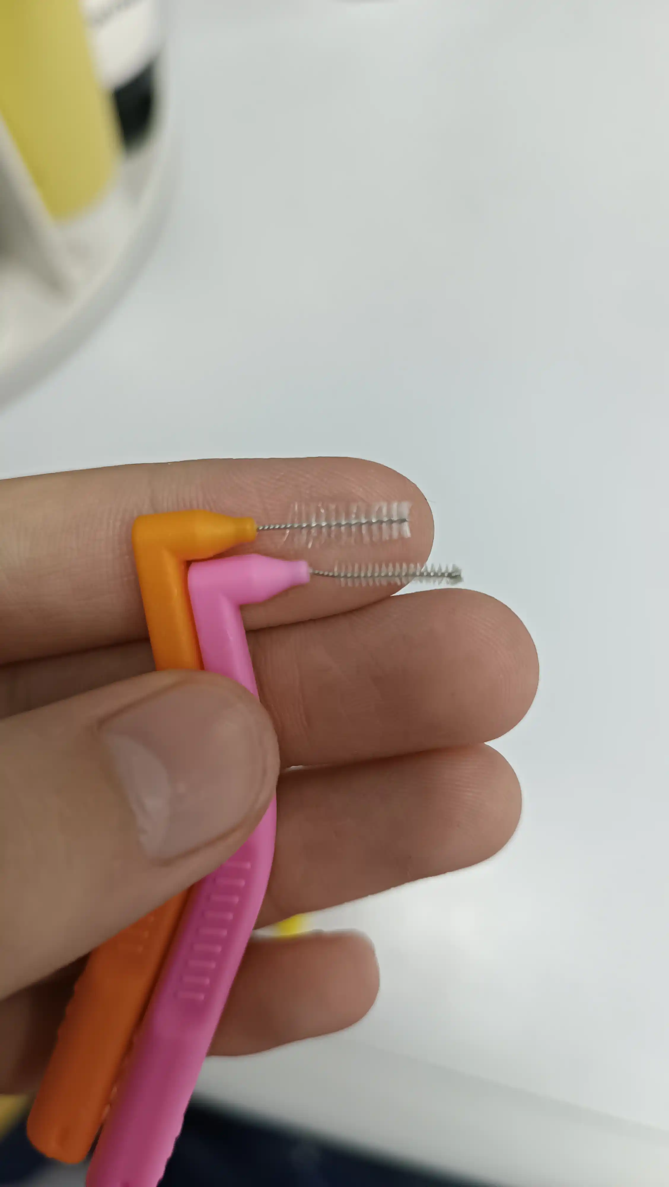 To'plamli tish cho'tkasi, ortodontik, interdental cho'tka