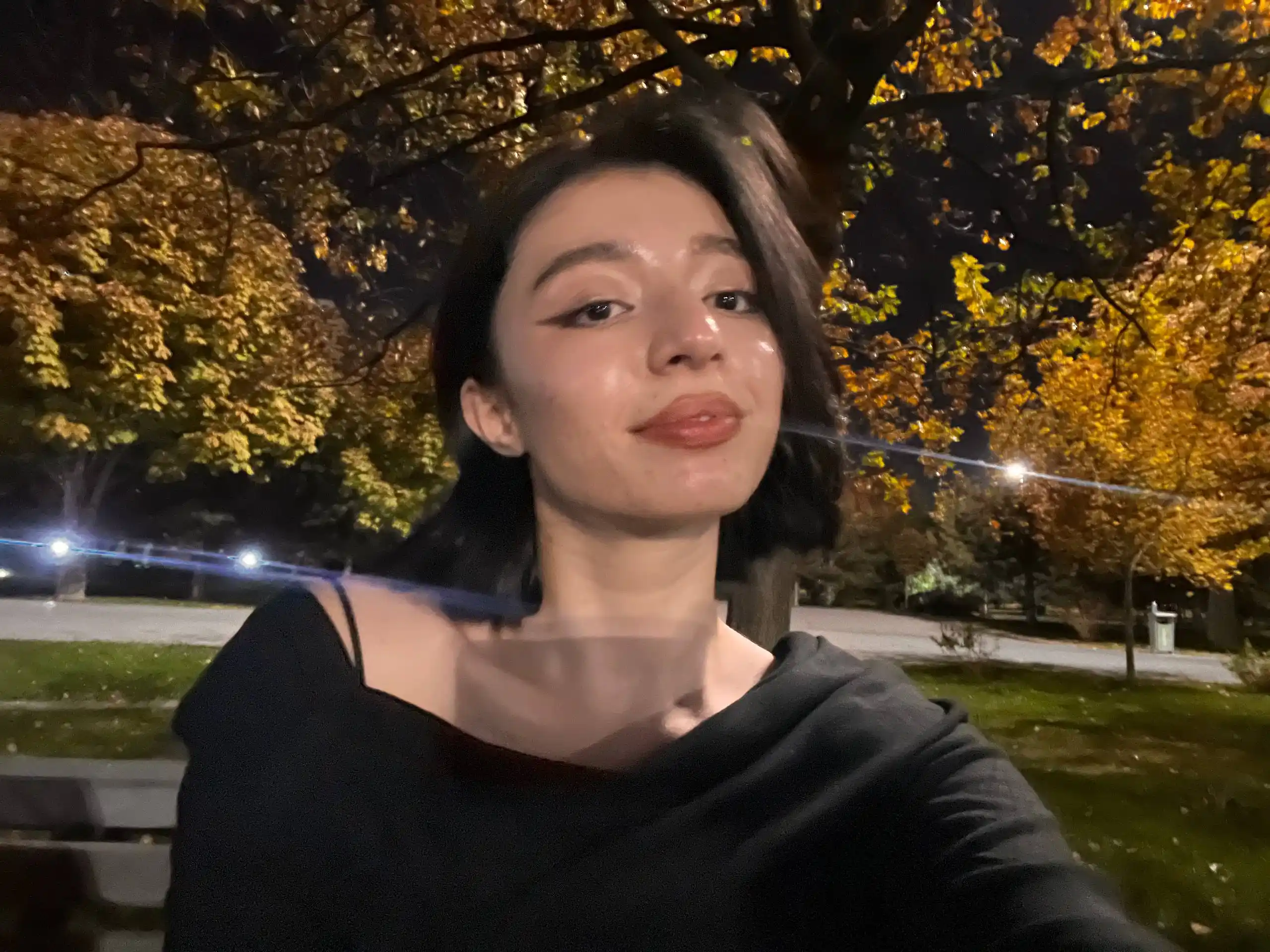Ayollar uchun, drapirovkali, uzun yengli longsleeve