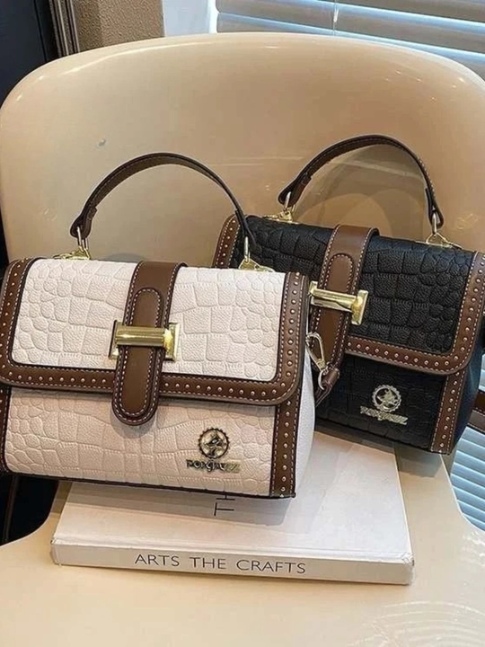 Ayollar charm sumkasi, o'ziga xos dizayn, zamonaviy uslub