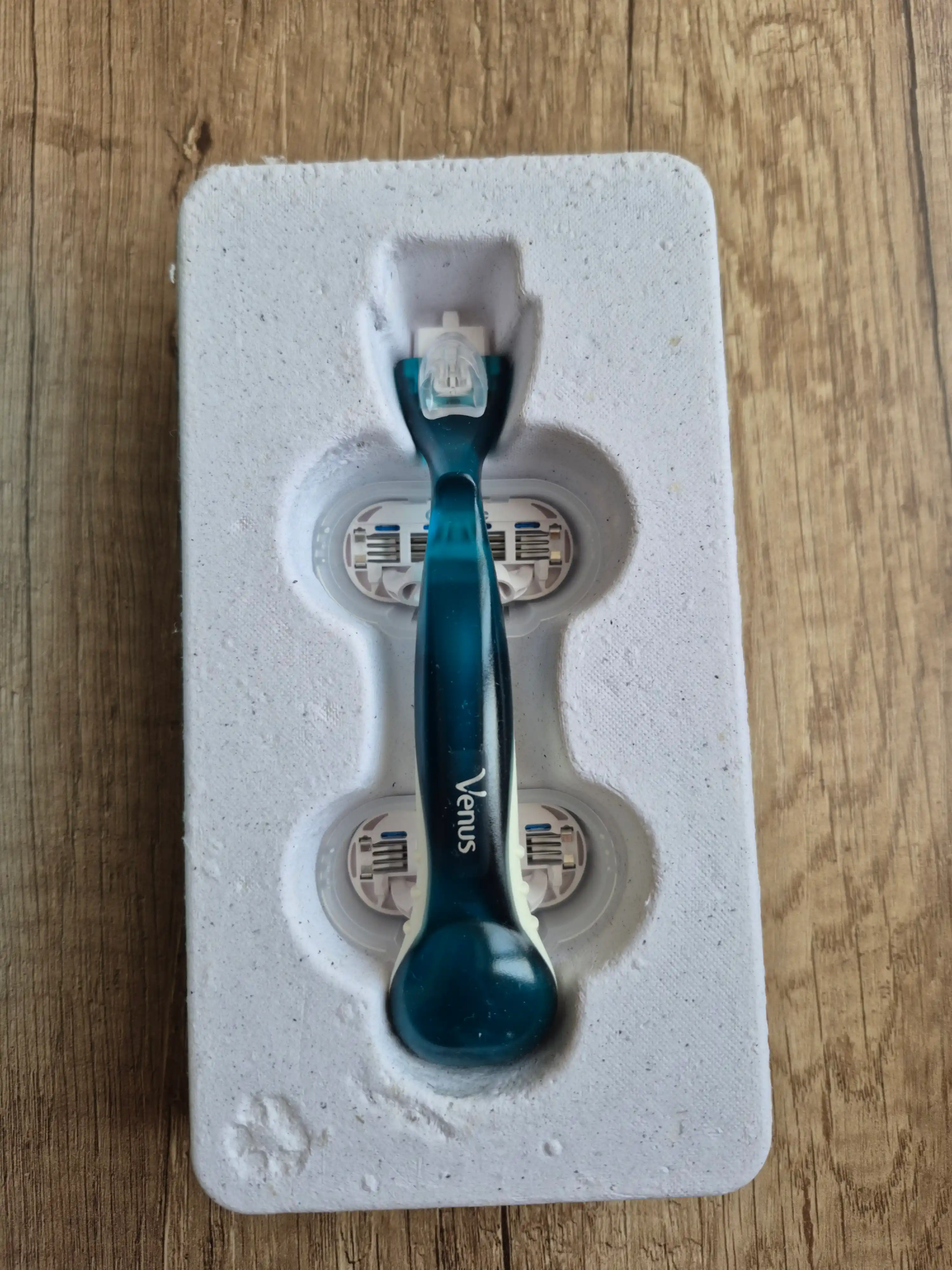Женская бритва Venus Smooth, с 2 сменными кассетами