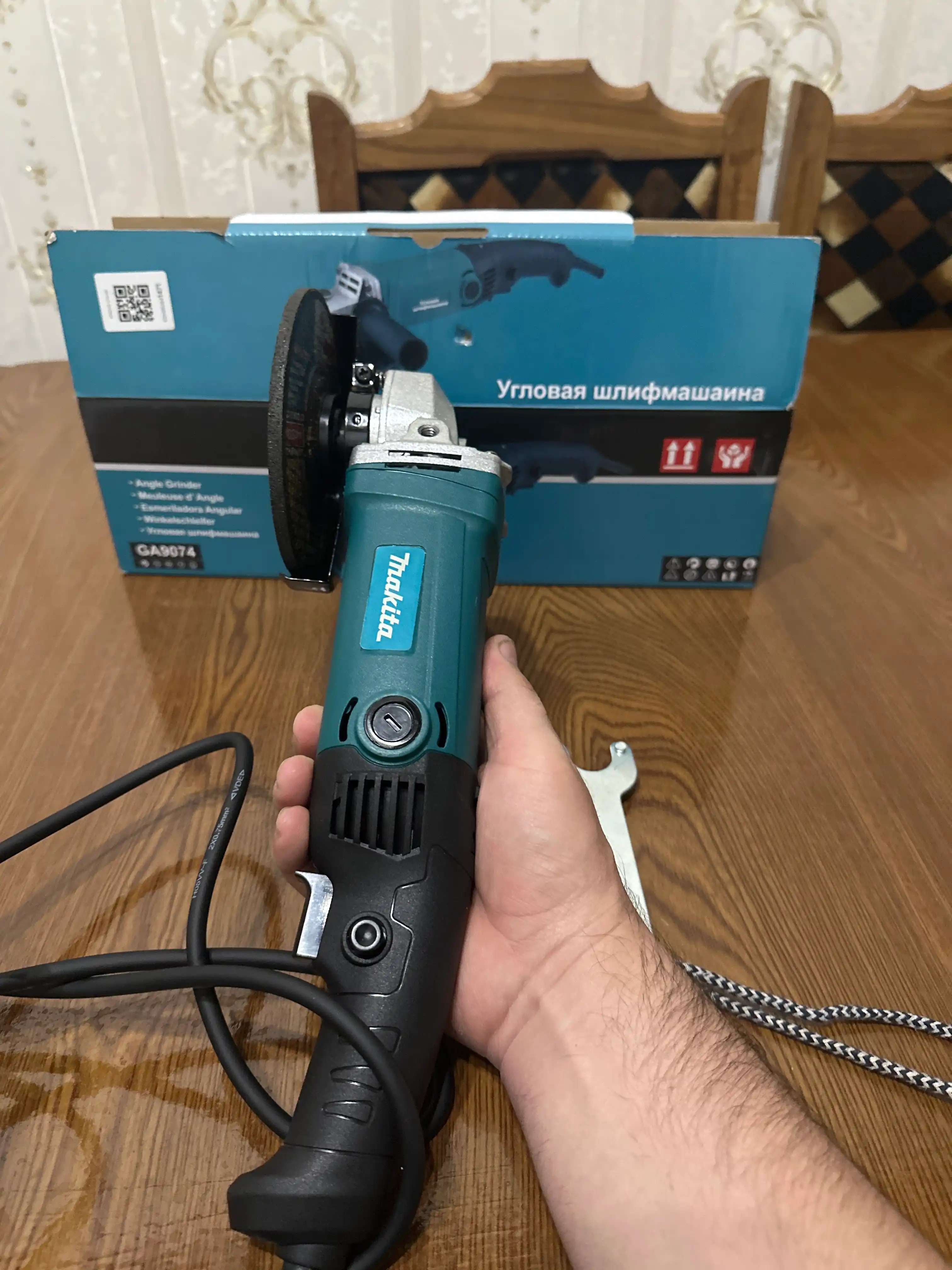 Болгарка с регулировкой, MAKITA 125 мм, 6 х скоростная, профессиональный