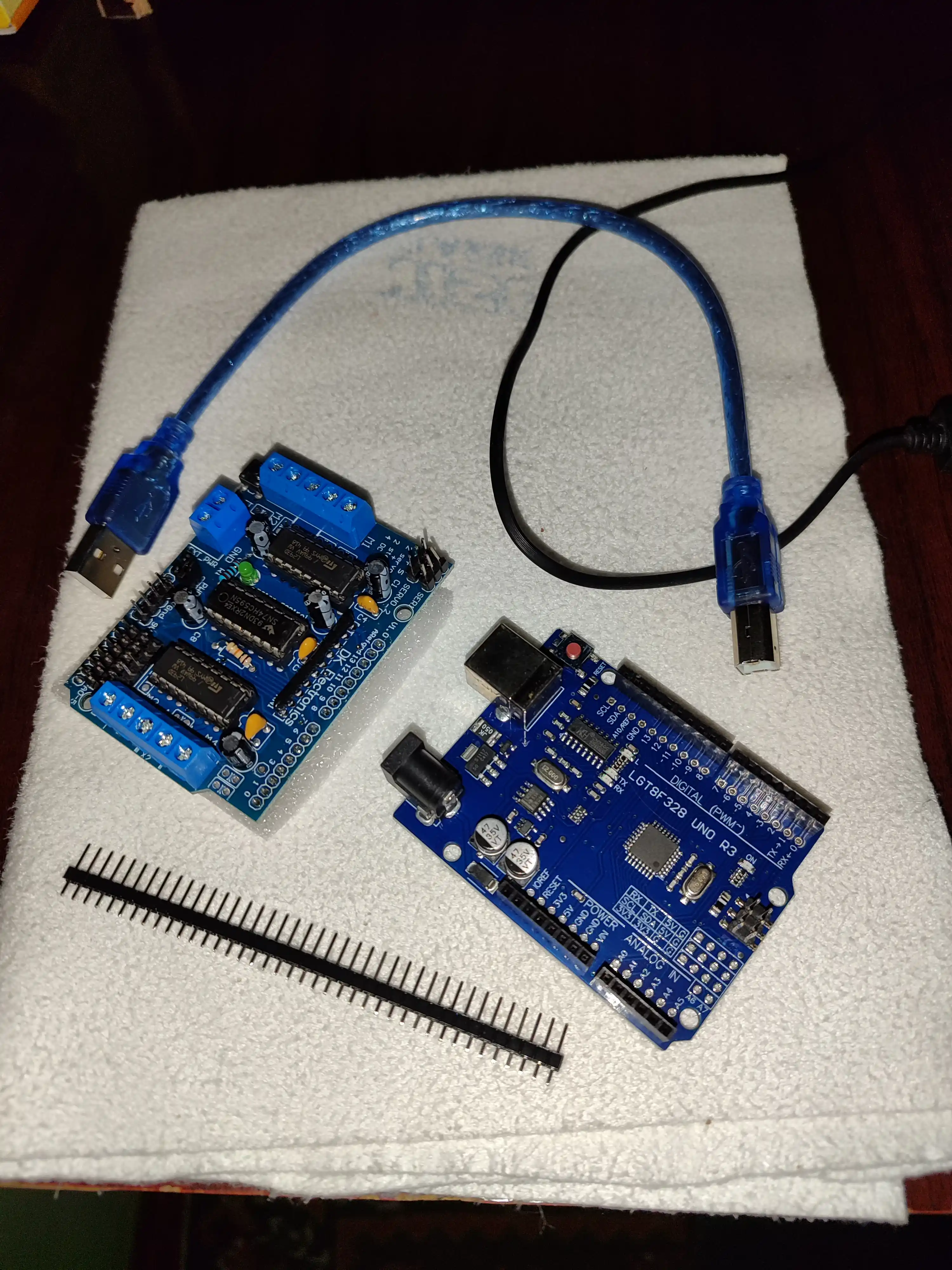 Motorlar driveri L293D Arduino UNO Motor shield