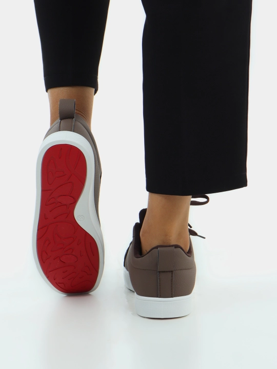 Ayollar uchun ichki mo‘ynali Louboutin kedlari, o‘lchamlar 36–41