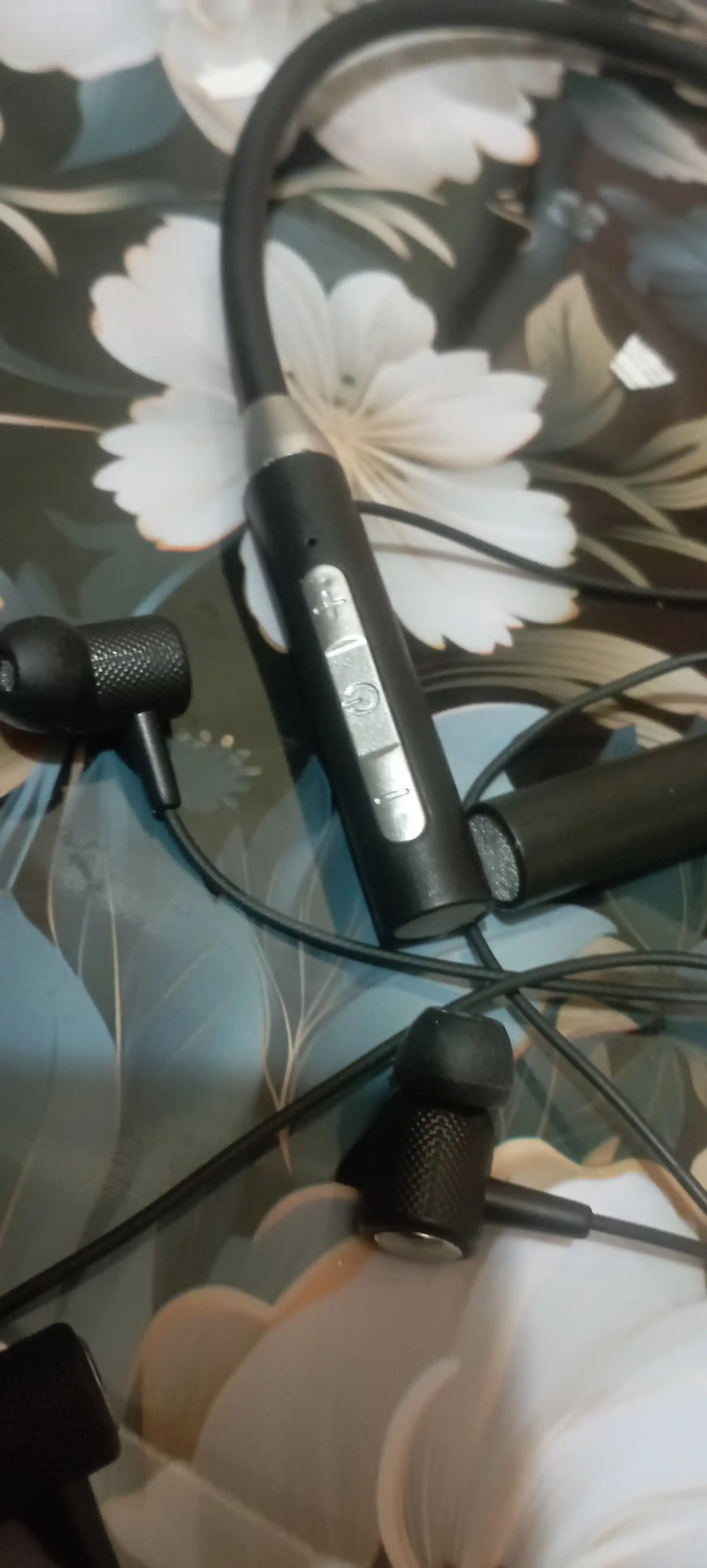 12D simsiz Bluetooth quloqchinlar, ichki kanalli, bo‘yin gardishi bilan