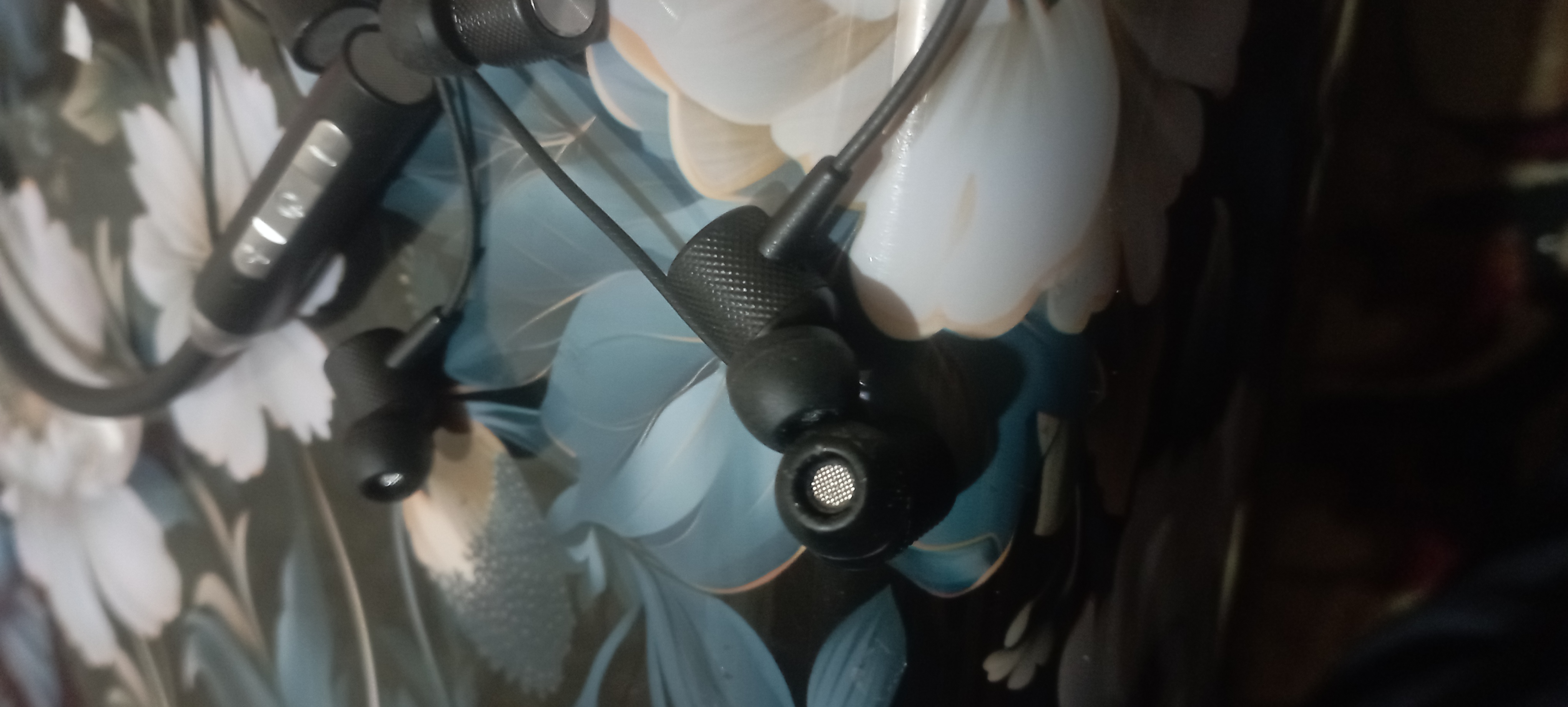 12D simsiz Bluetooth quloqchinlar, ichki kanalli, bo‘yin gardishi bilan