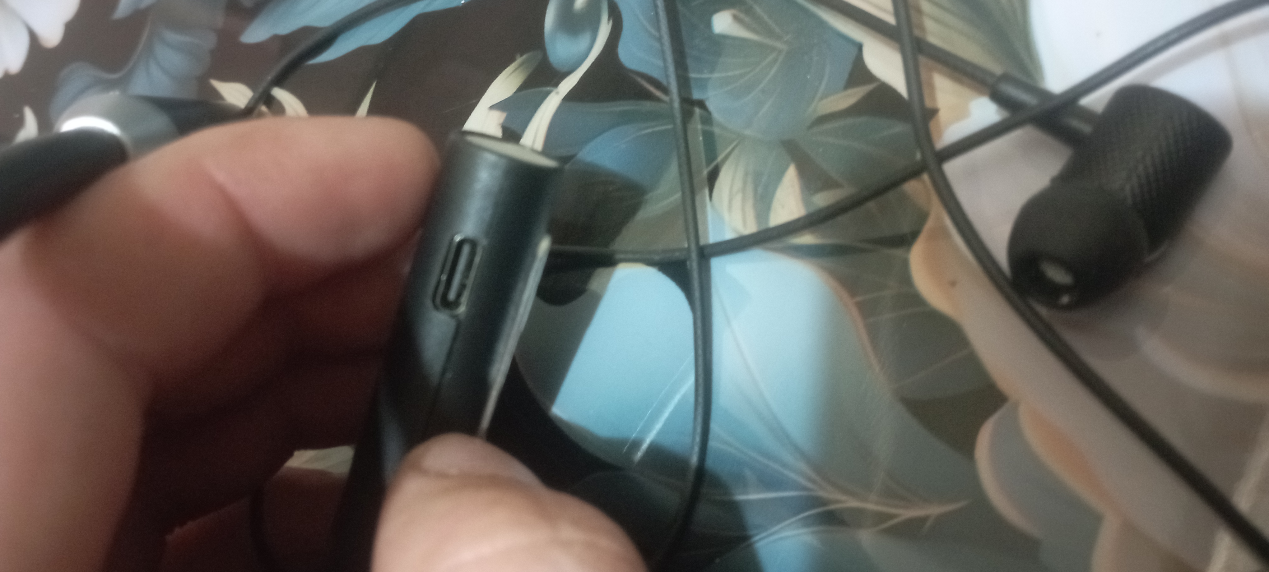 12D simsiz Bluetooth quloqchinlar, ichki kanalli, bo‘yin gardishi bilan