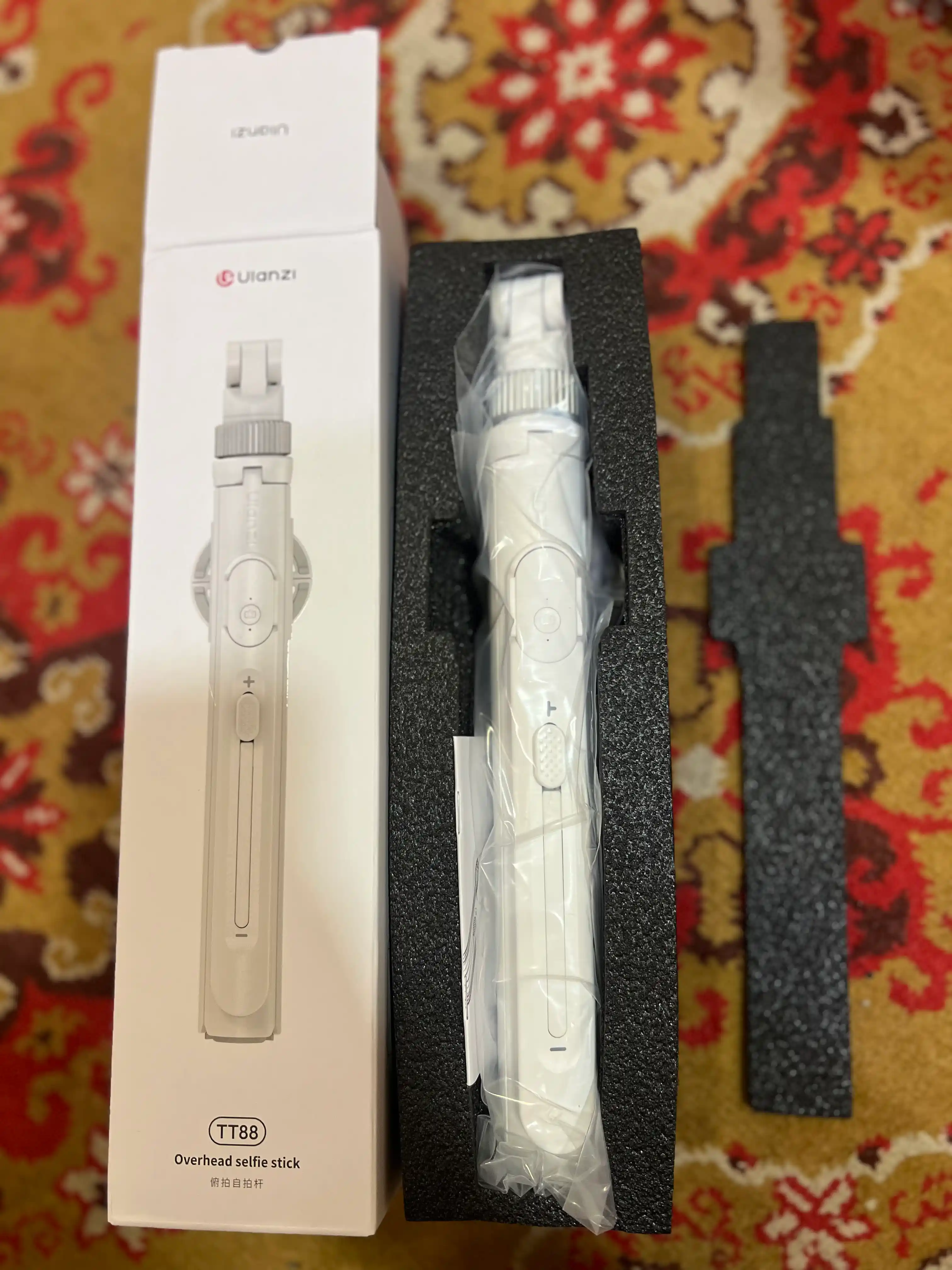 Ulanzi TT88 MagSafe — селфи-палка 4 в 1, 144 см, с пультом и креплением Cold Shoe
