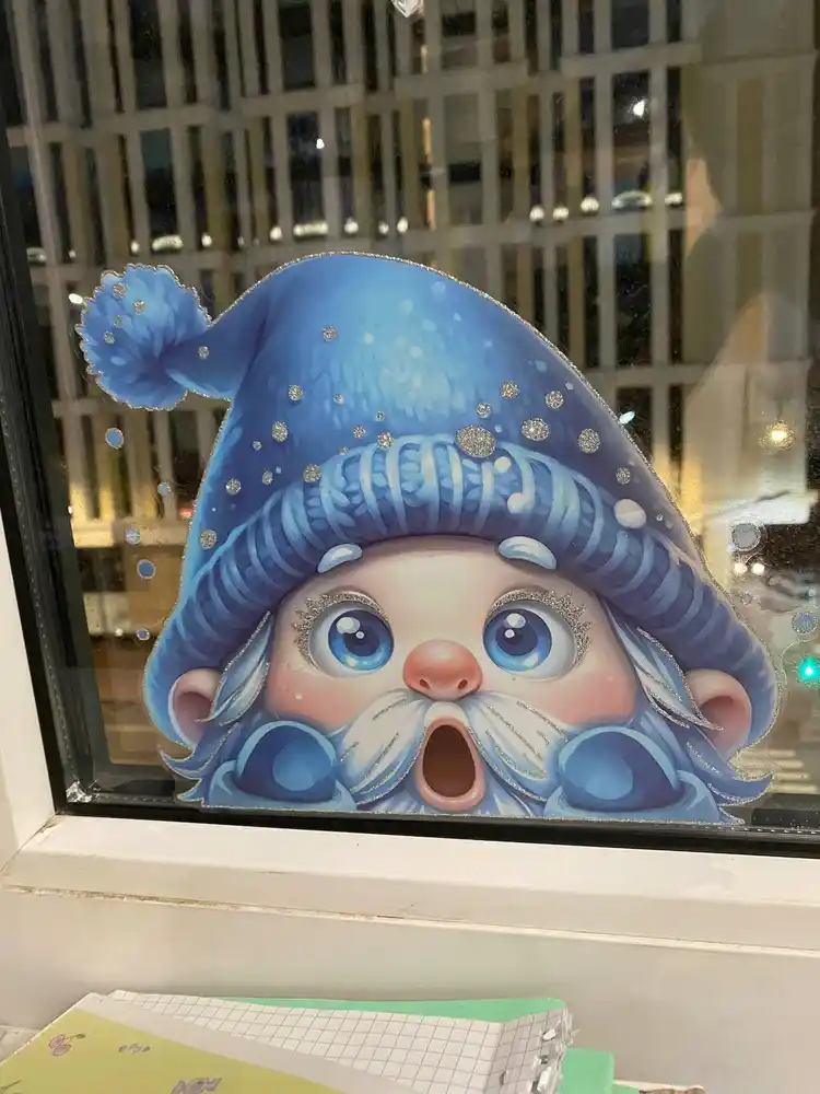 Yangi yil uchun derazaga statik ikki tomonlama nakleykalar to‘plami Ded Moroz, qor parcha