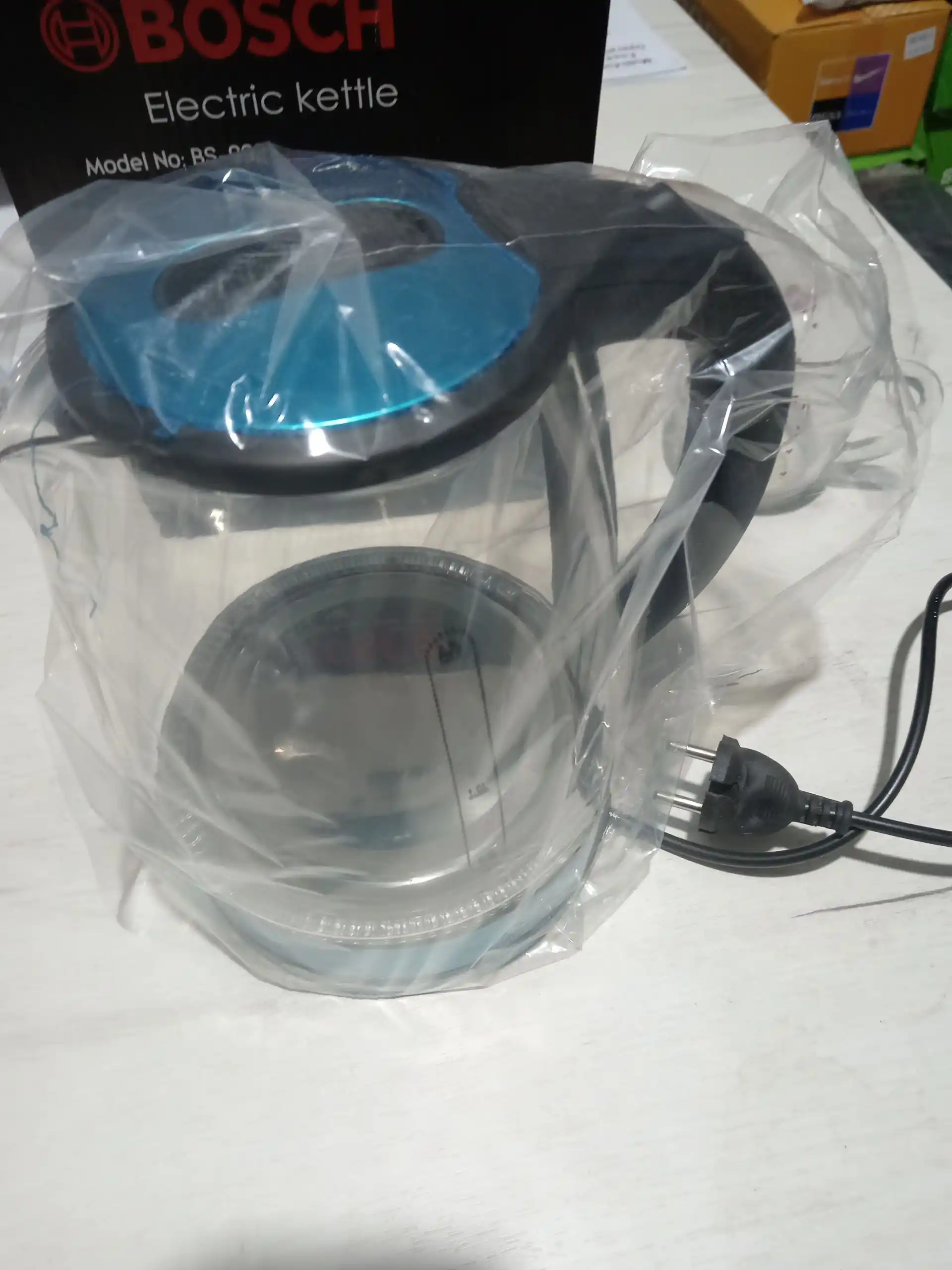 Электрический чайник BOSCH 2 L — LED подсветка, мощность 2000 Вт, немецкое качество