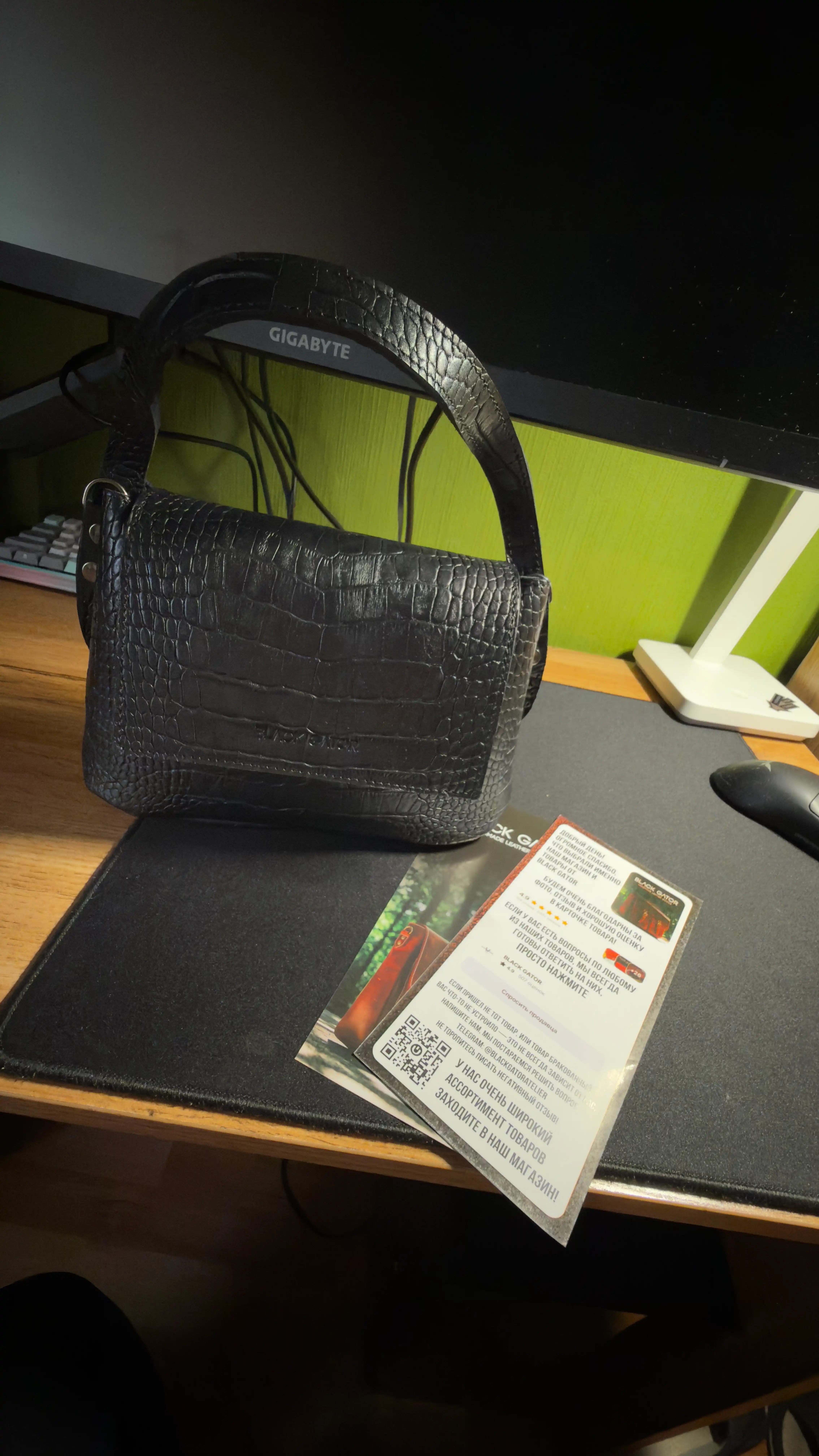 Ayollar sumkasi tabiiy charmdan Black Gator