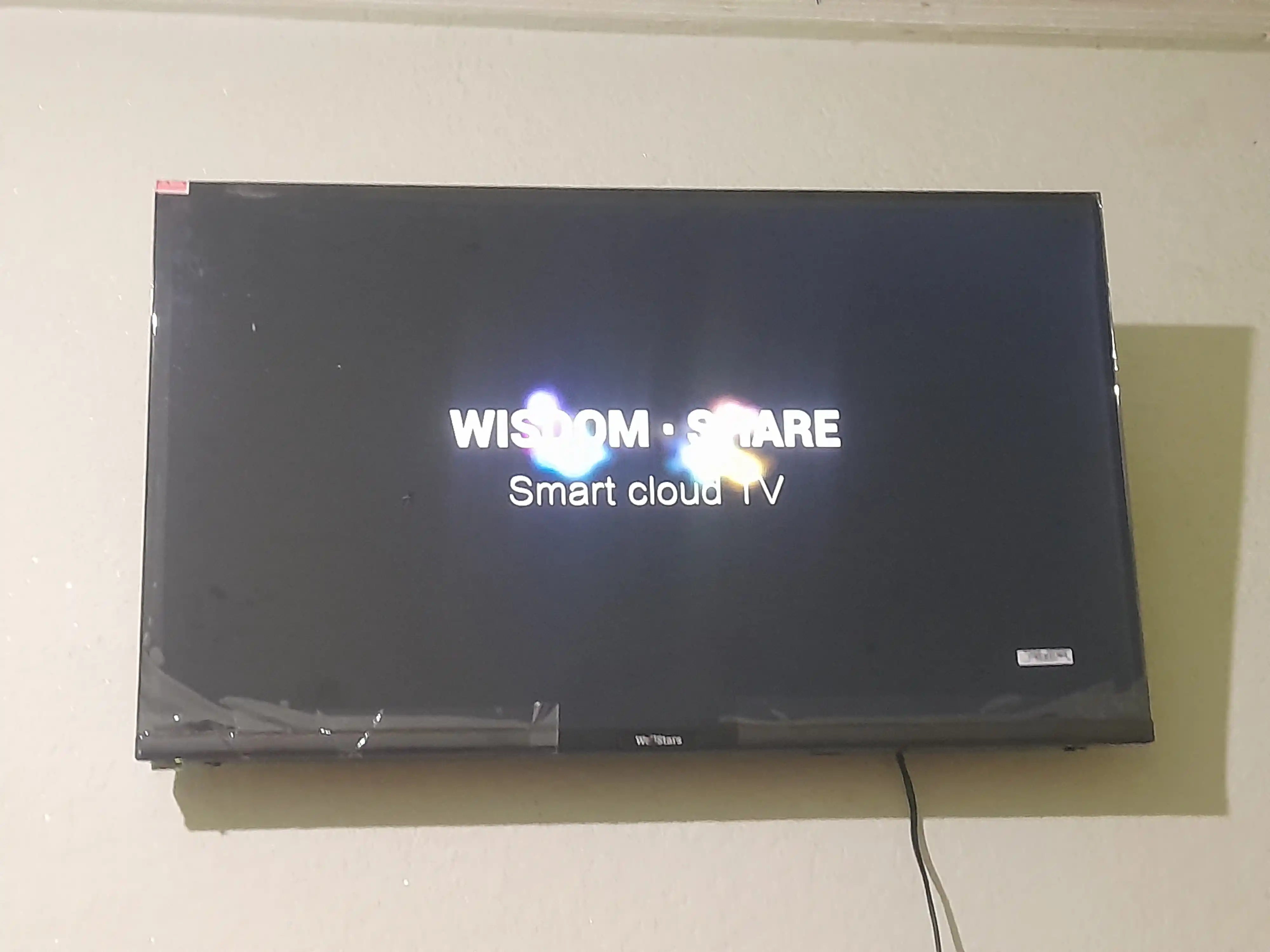 Смарт телевизор WellStars 32" / 43", Android, Wi-Fi, Full HD, LED TV, голосовой поиск