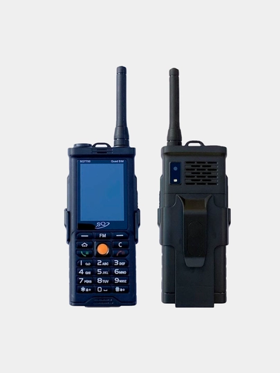 Телефон SQ mobile SQ7700 tank принимает 4 SIM-карты, а также действует как powerbank