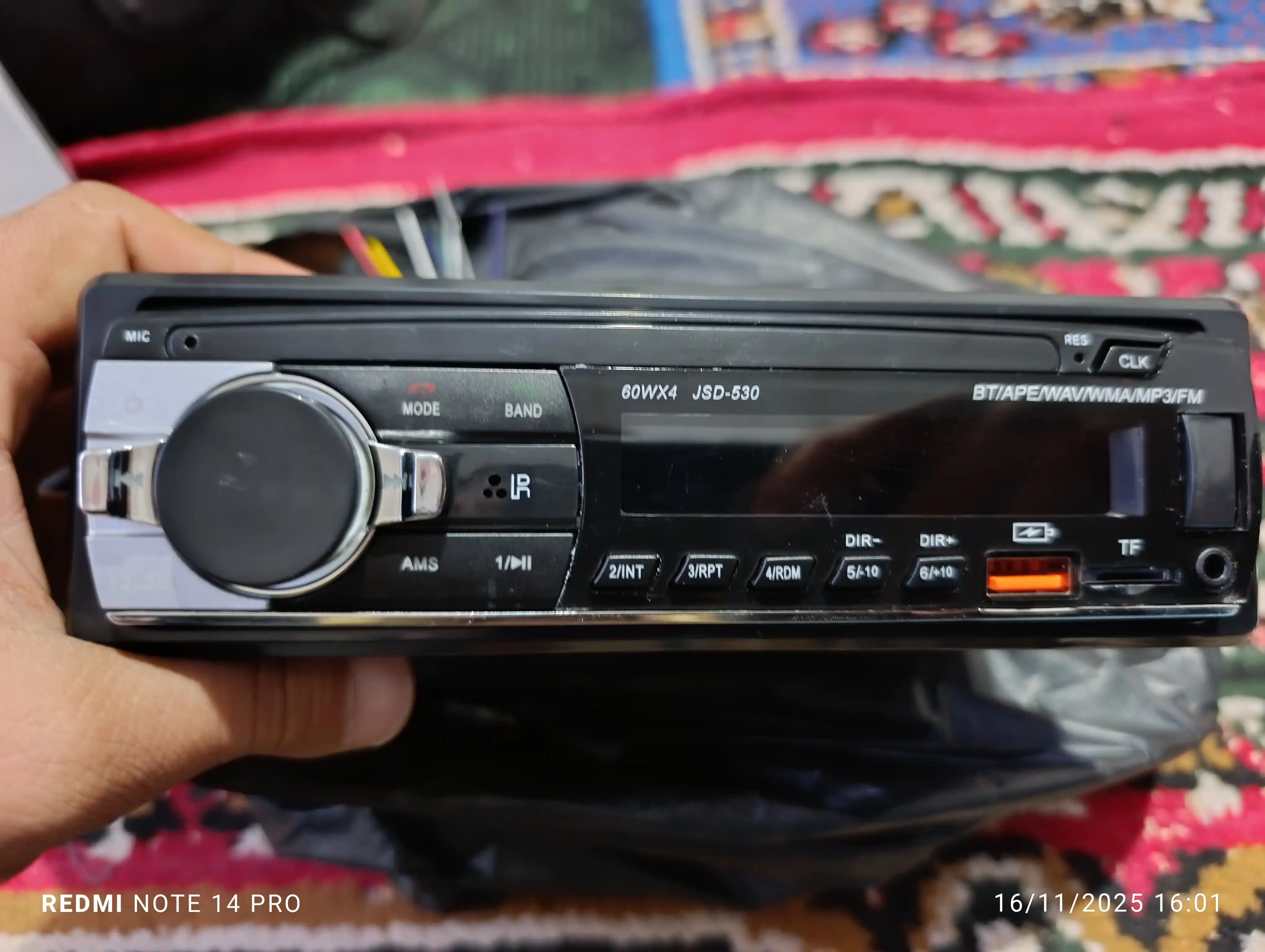 Pioneer avto magnitafon universal Blutus fleshka aux radio bor ovozi 63 gacham 12 volt