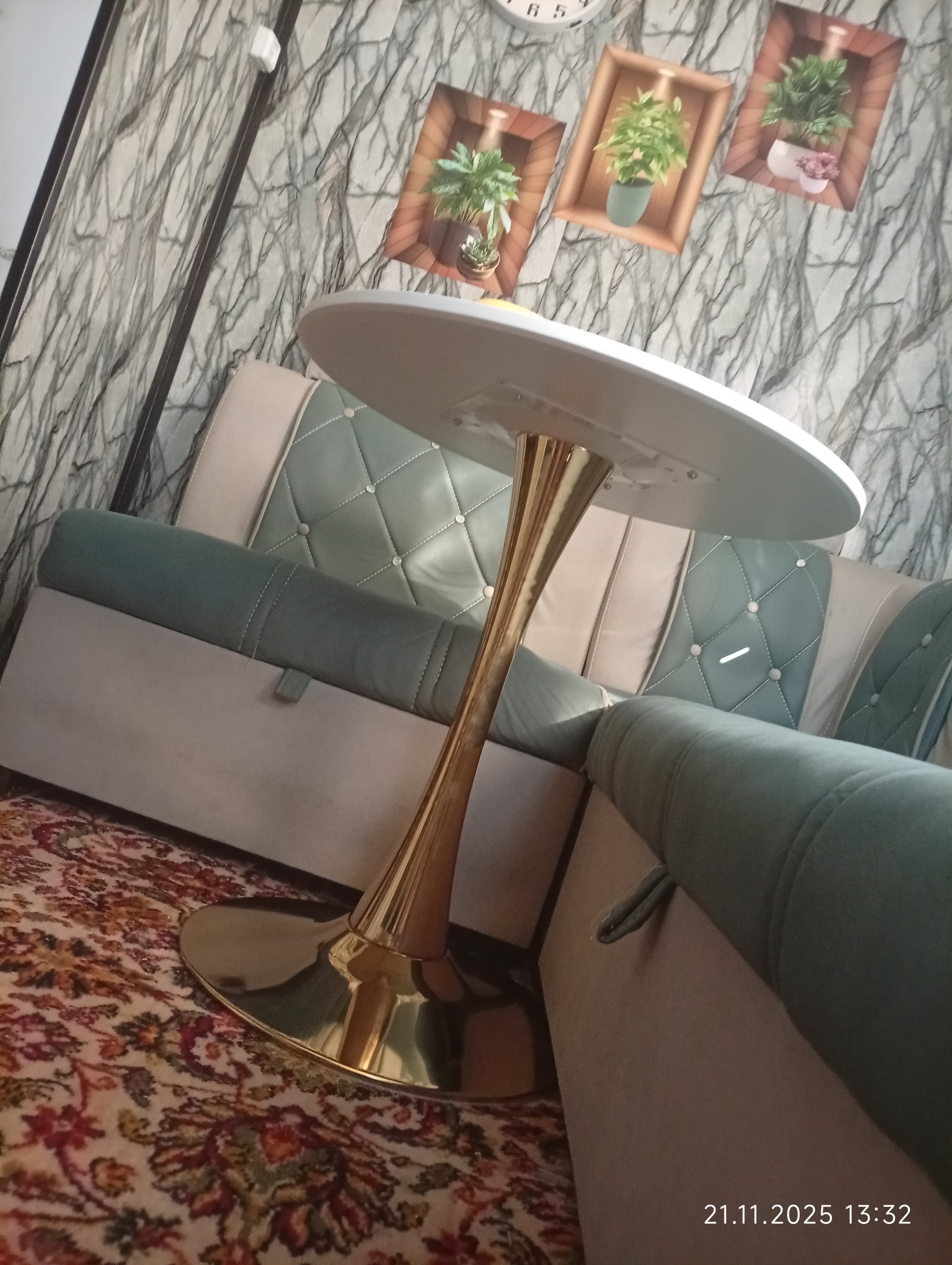 Круглый стол 70 см, Miss Lucky Seven, кухонный, для гостиной, кафе, офиса и переговорной