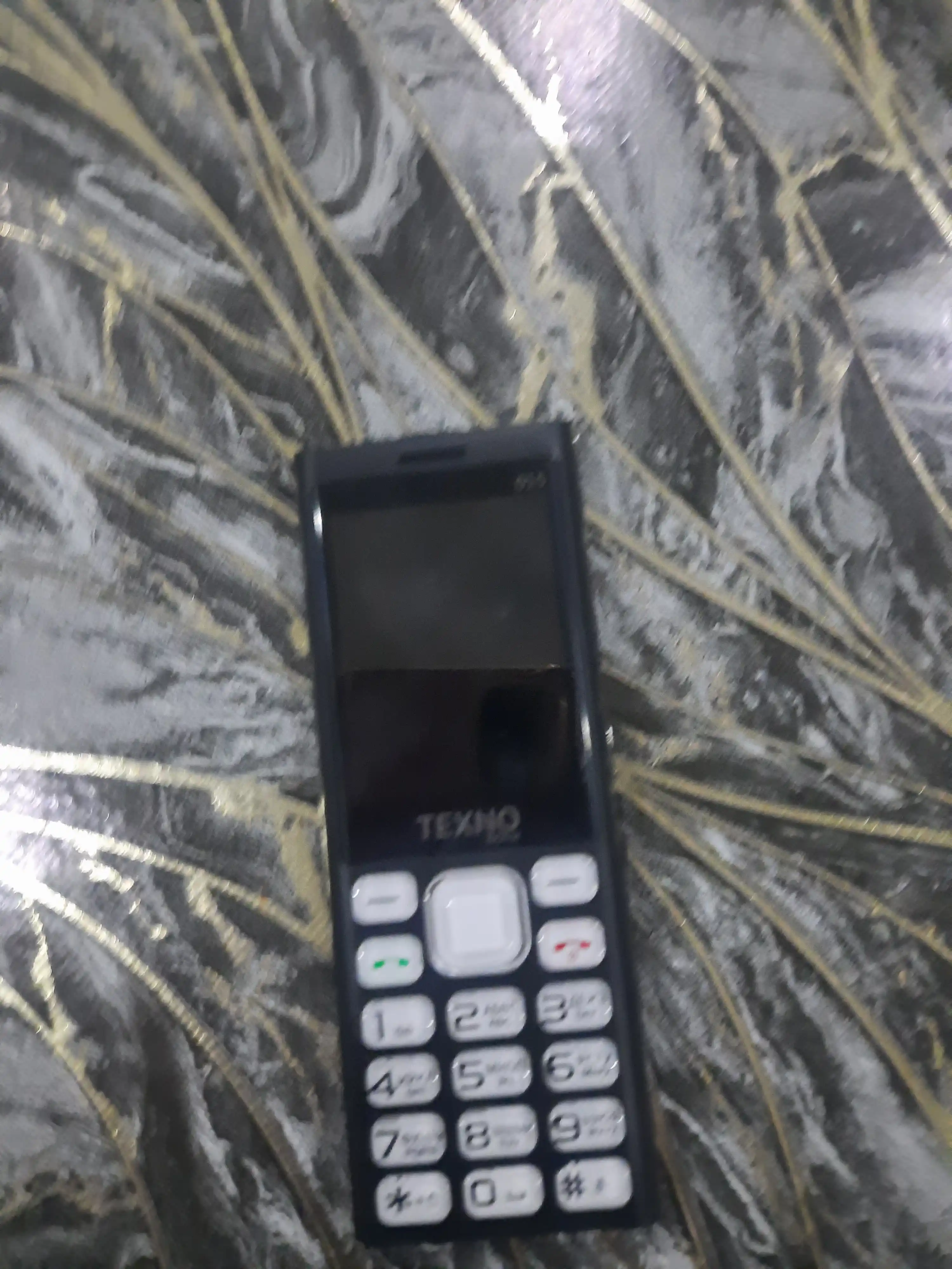 Knopkali telefon Texno Max 015