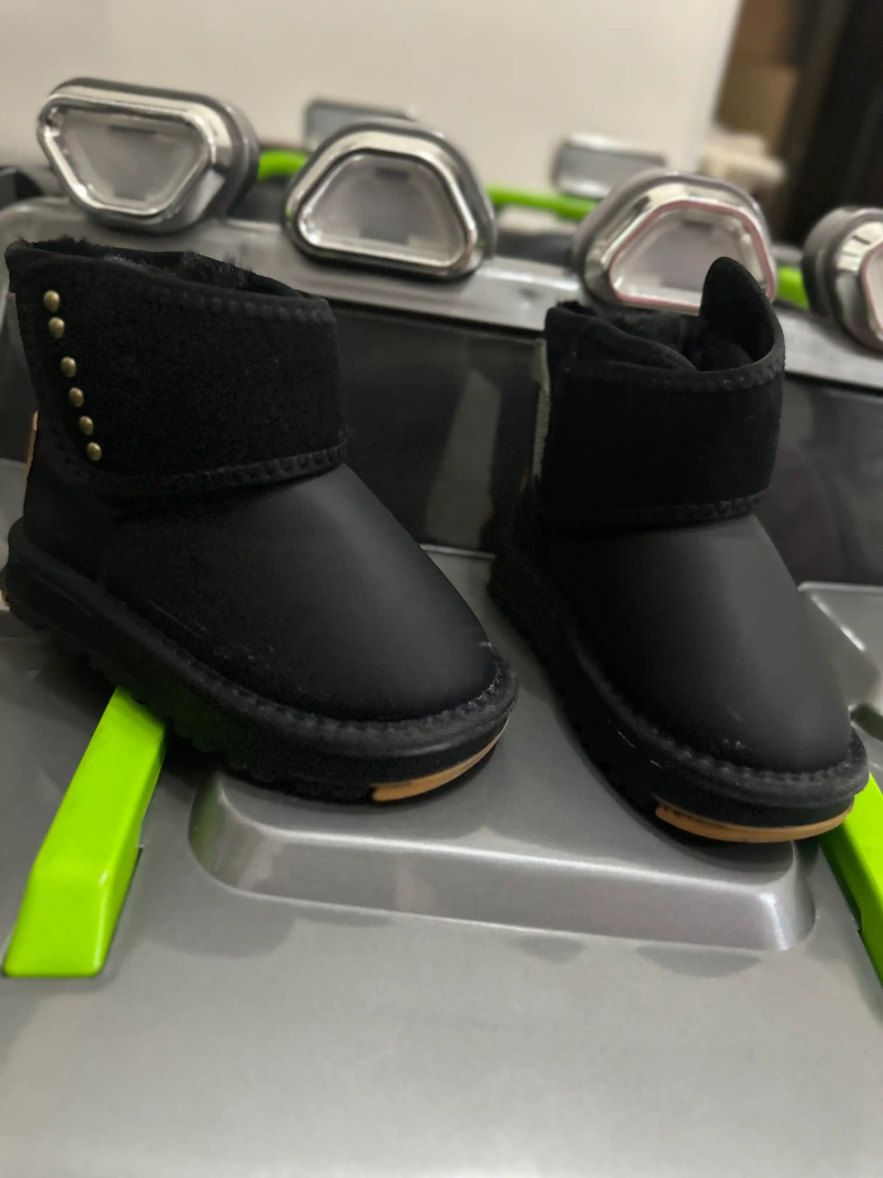 Qadamcha Shoes – Bolalar uchun qishki uggilar / etiklar