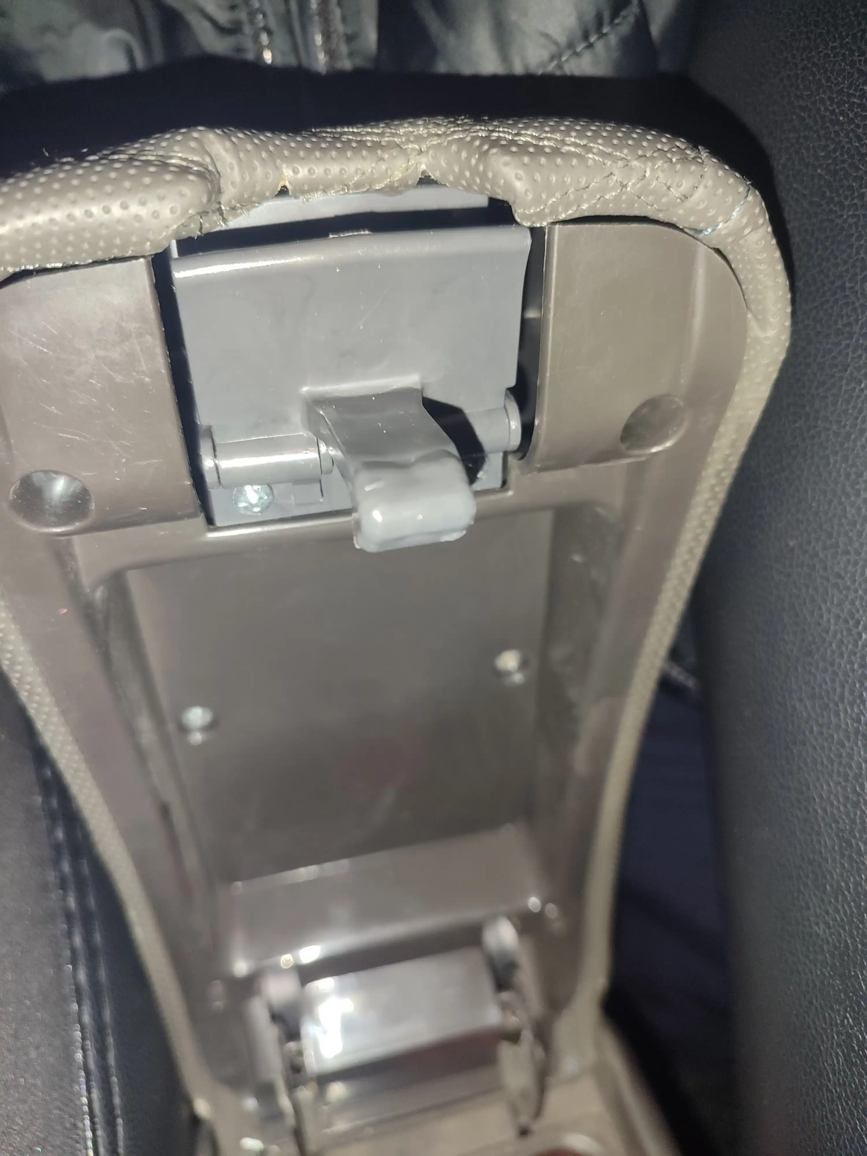 Замок для бара, защелка подлокотника для Chevrolet Cobalt
