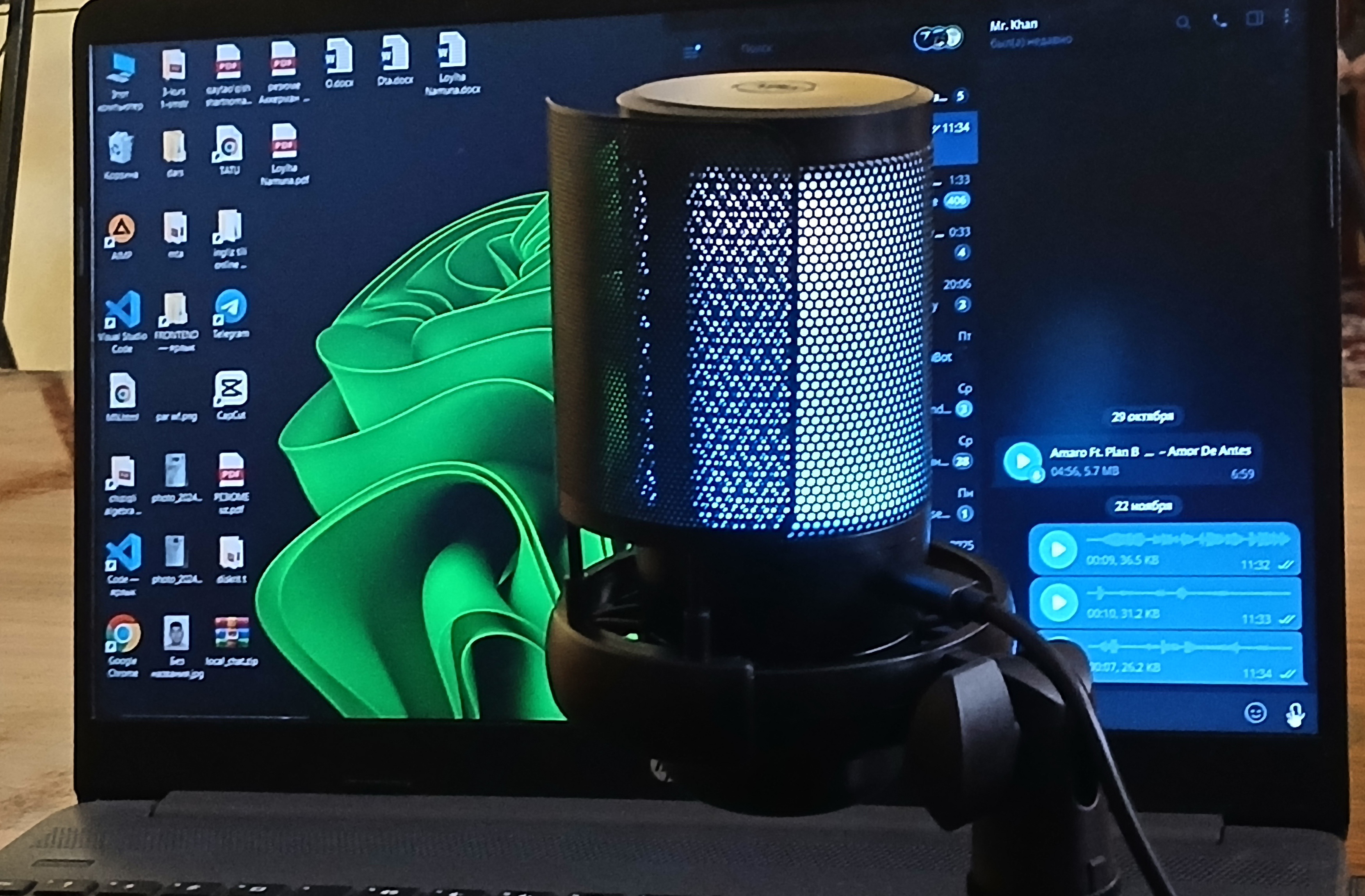 O'yin uchun kondensatorli RGB mikrofon ME6S, pop-filtr va stend bilan