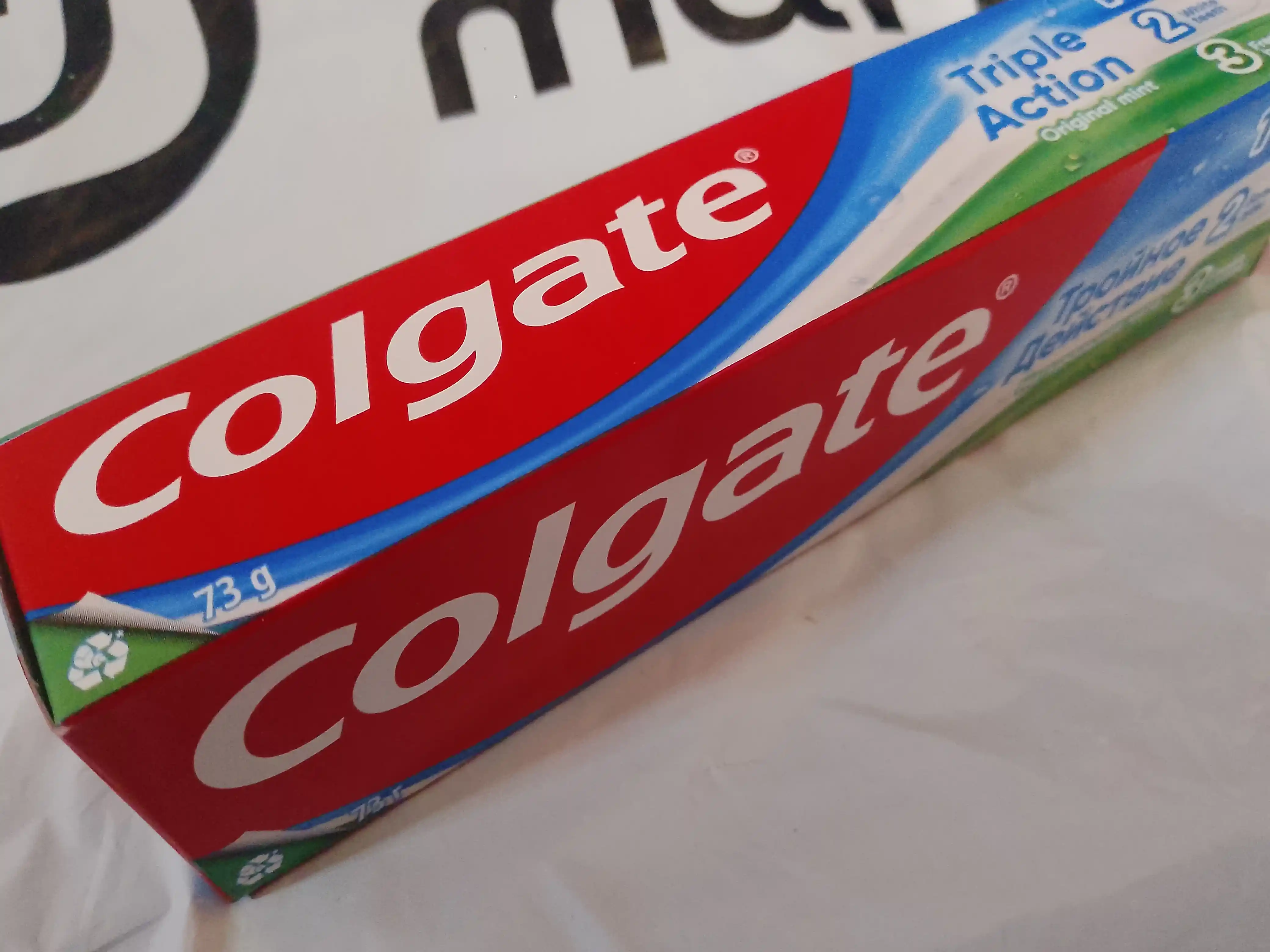 Colgate uch tomonlama ta’sirli tish pastasi Kariyesdan himoya qilish uchun tabiiy yalpiz, 50 ml