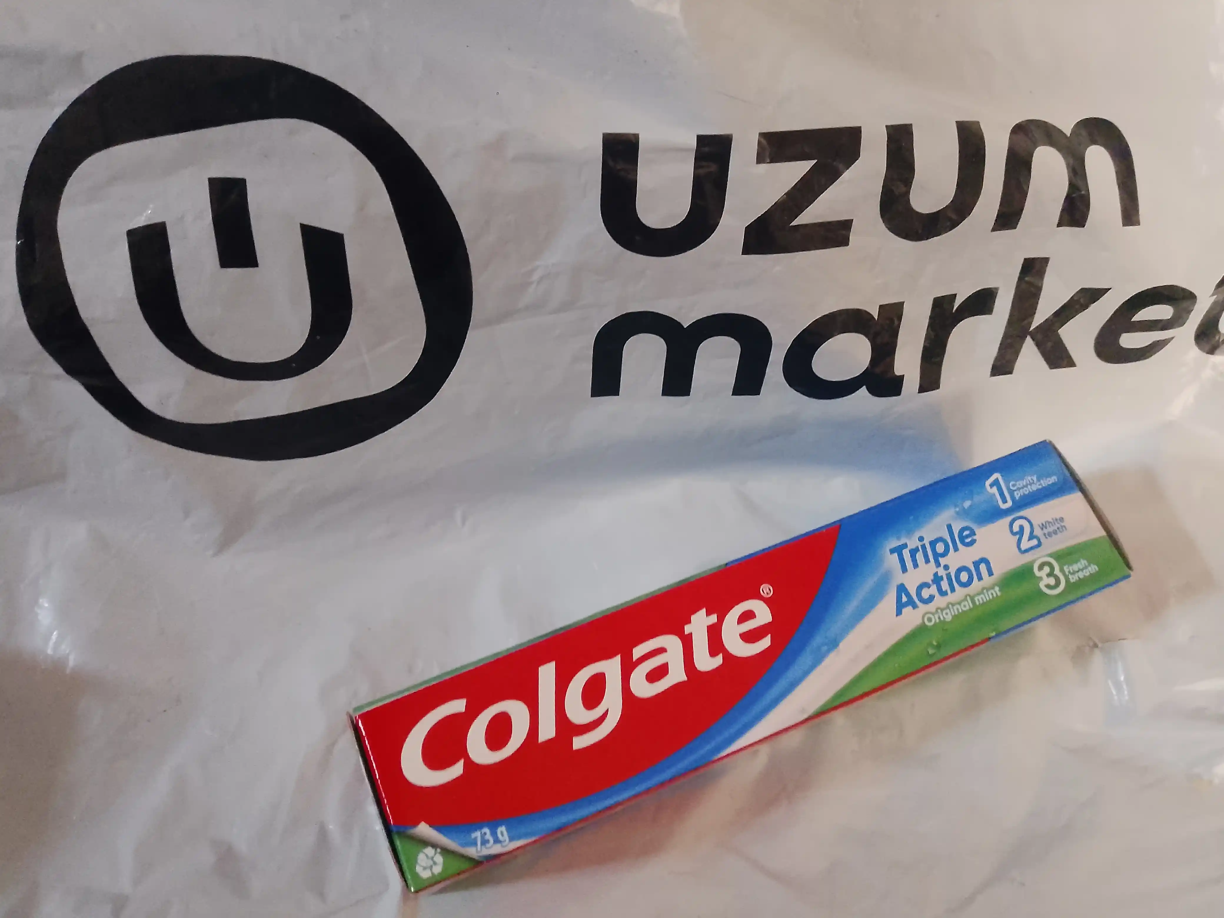 Colgate uch tomonlama ta’sirli tish pastasi Kariyesdan himoya qilish uchun tabiiy yalpiz, 50 ml