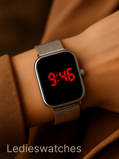 Женские наручные часы на выставке — LWATCHS-15W0122-СЕРЕБРН