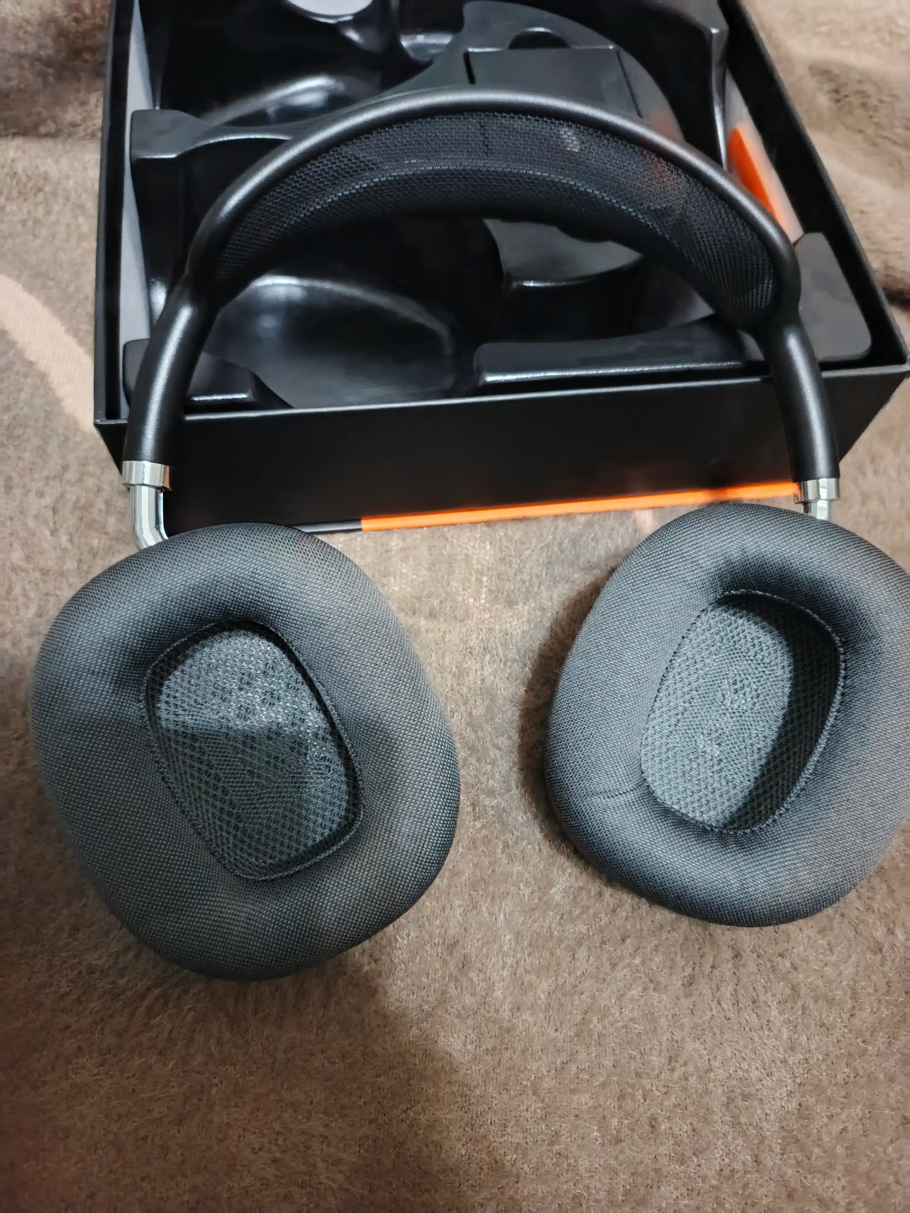 AMAYA 680M Bluetooth Naushnik, ANC Shovqinni Bostirish, Kuchli Extra Bass, Qora