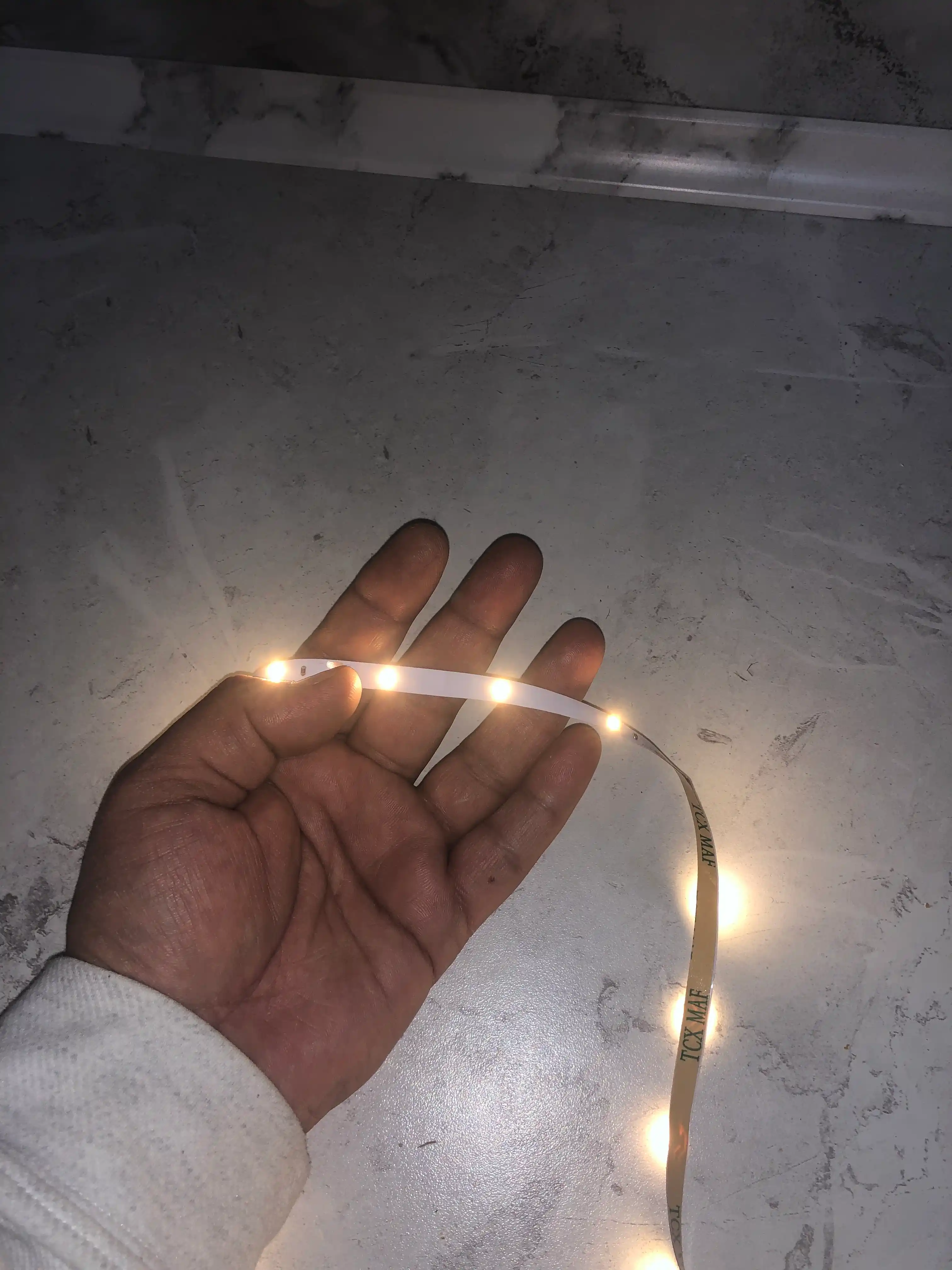 Oshxona LED yoritgichi, 2, 3, 5 metr lenta