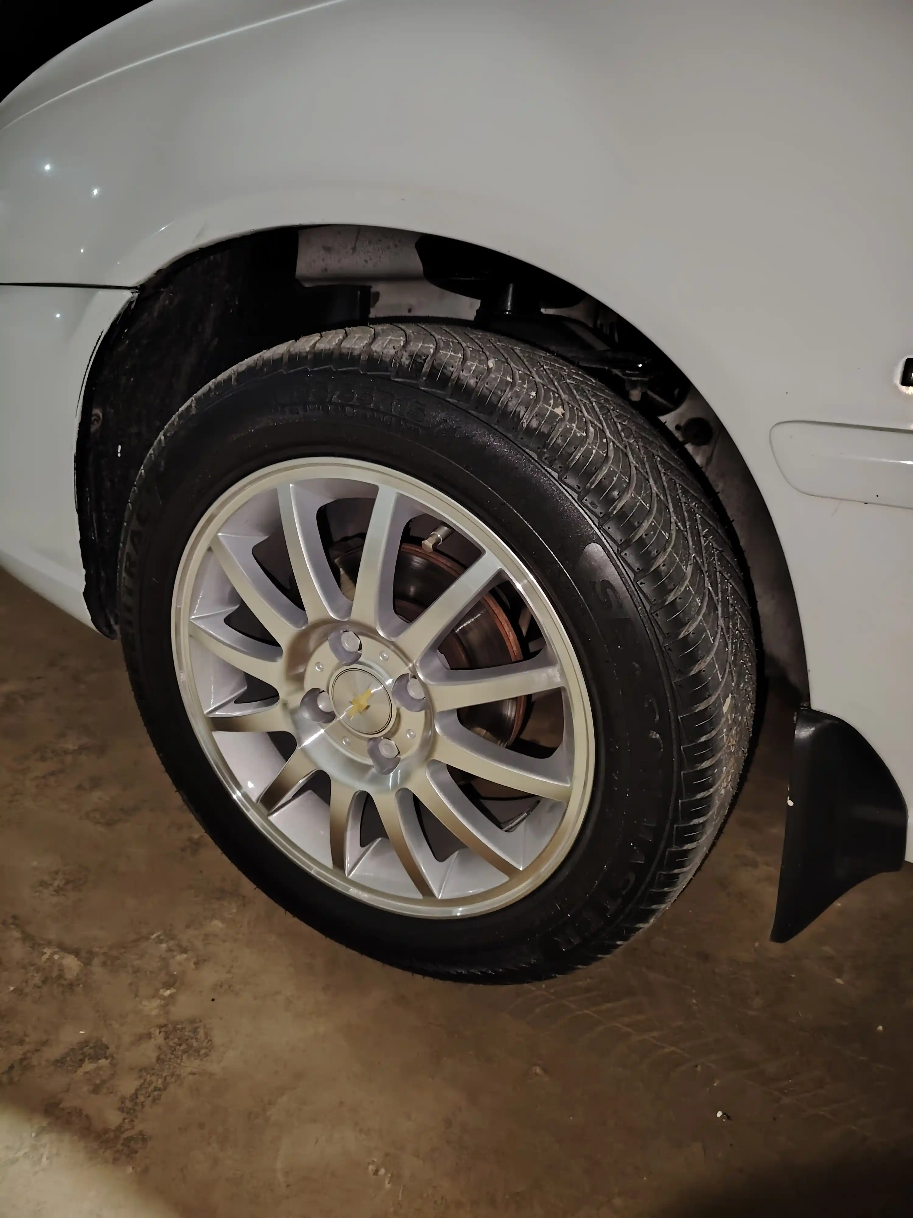 Комплект дисков Optira GM R15  100, 4 шт, в подарок чернитель шин ABS