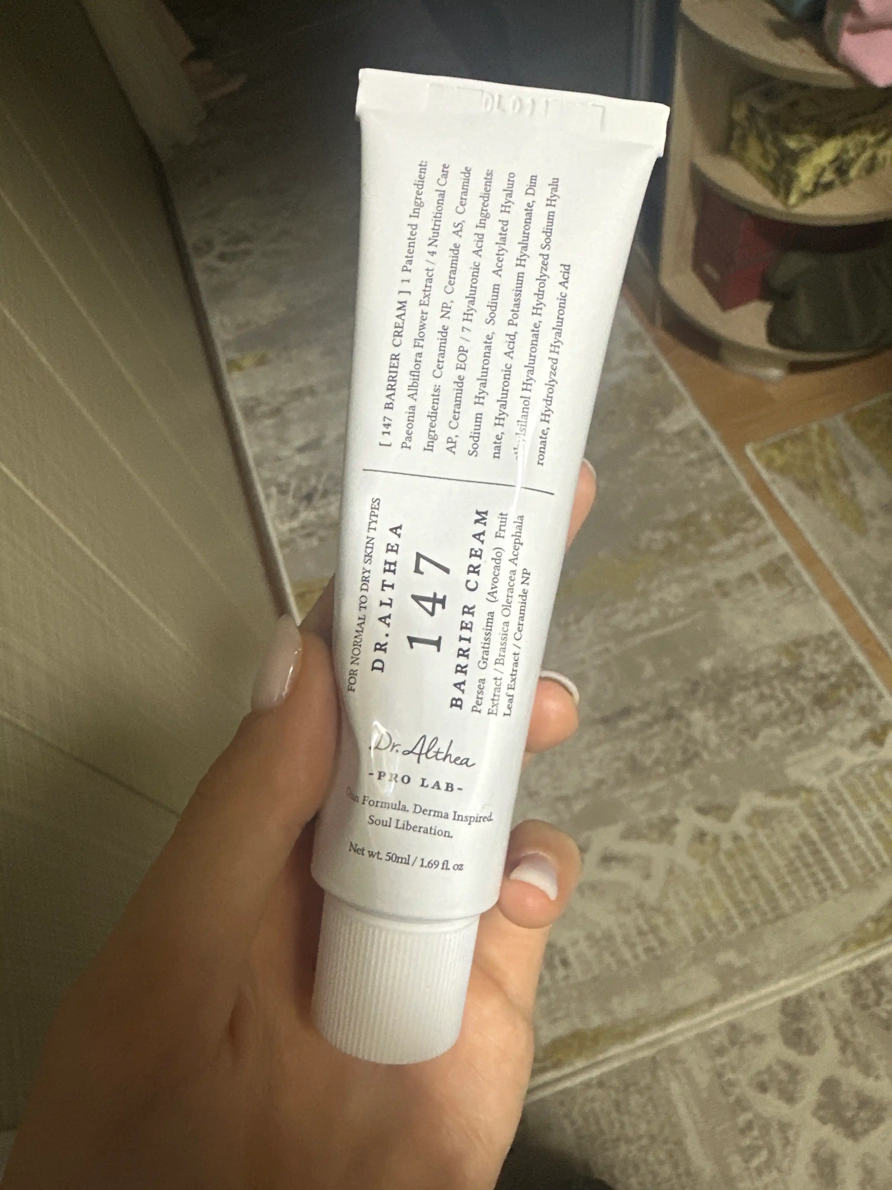 Seramidlar bilan tinchlantiruvchi to'siq kremi Dr. Althea 147 Barrier kremi, 50 ml