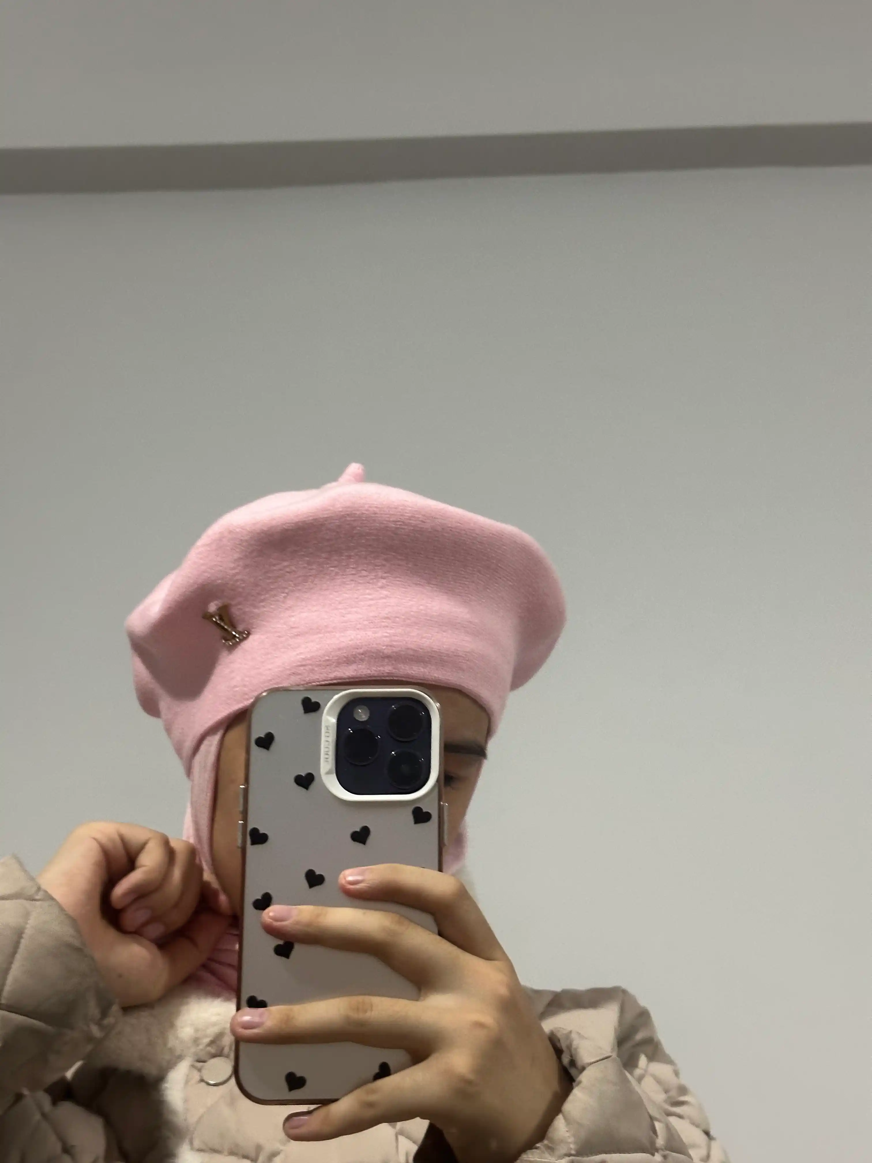 Ayollar shapkasi, beret, issiq shapka, qishki bosh kiyim, mo'ynali shapka, trikotaj beret