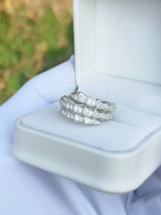Серебряные кольца, серебро 925 пробы, (в форме змеи)