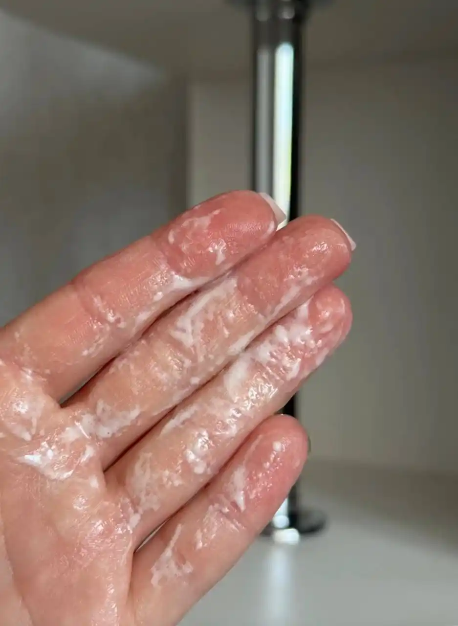 Гидрофильное гель-масло для умывания FRESH LOOK NOURISHING CLEANSING OIL, 200 мл