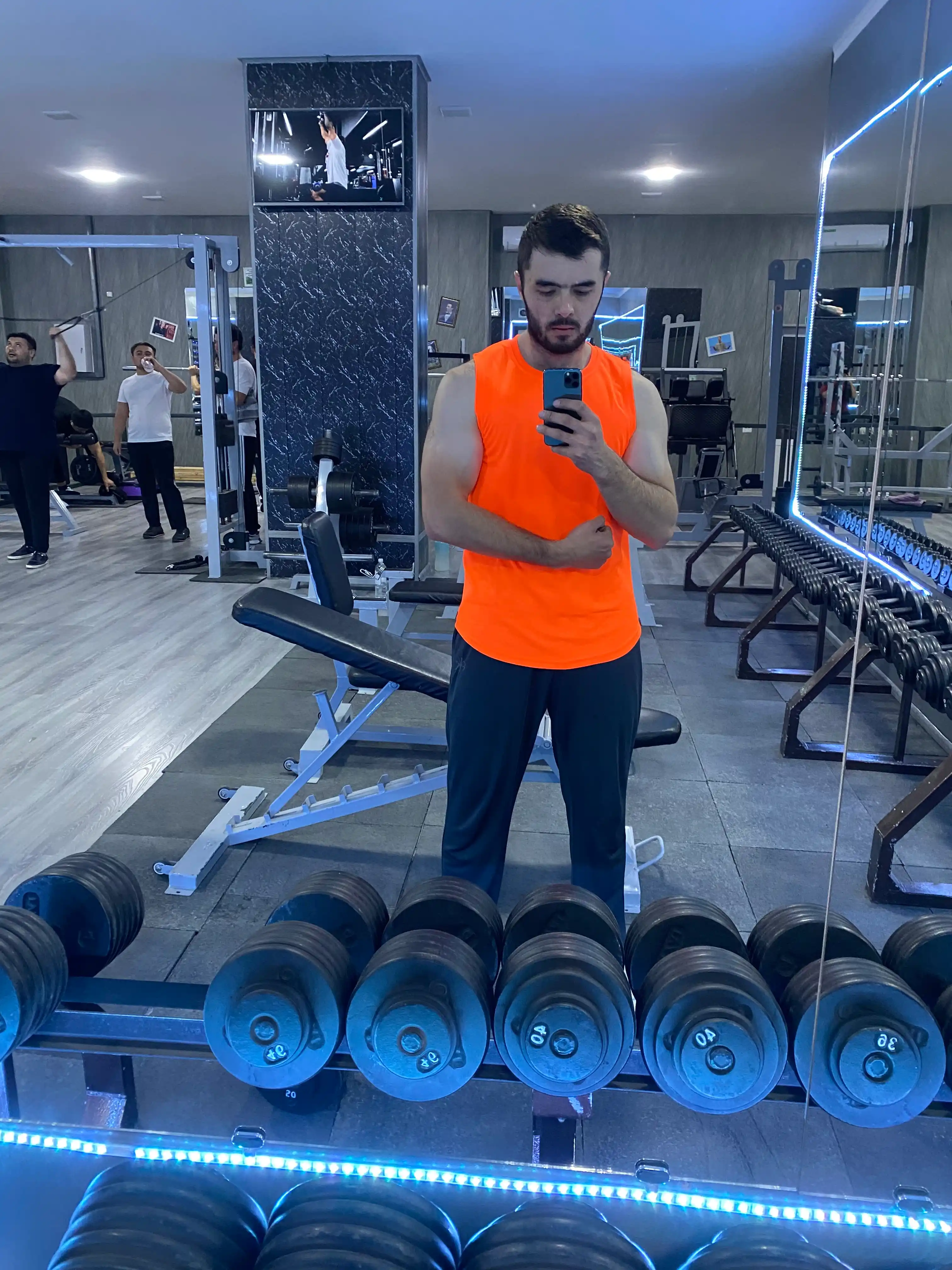 Erkaklar uchun mayka, kompression, sport, elastik, tez quriydigan, fitnes uchun