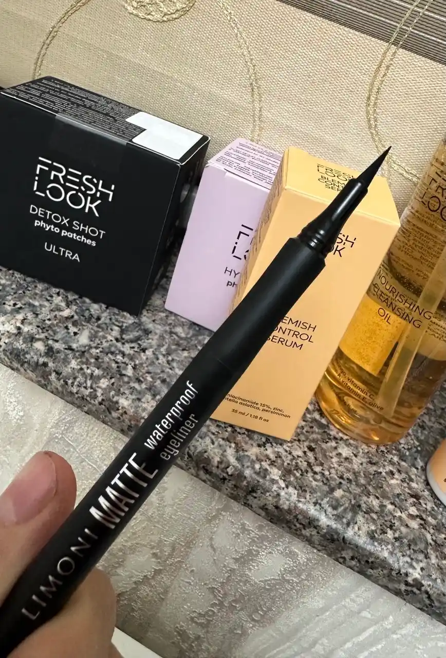 Suvga chidamli mat layner-marker — LIMONI Matte Waterproof Eyeliner, 01-ton