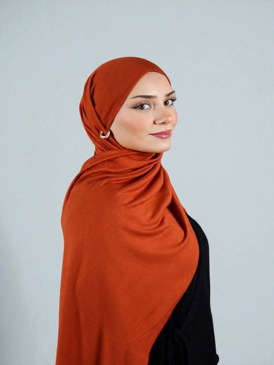 Nafis ro‘mol-hijob, bog‘lamali Kaliforniya matosidan tayyorlangan chechenka-ro‘mol - 
