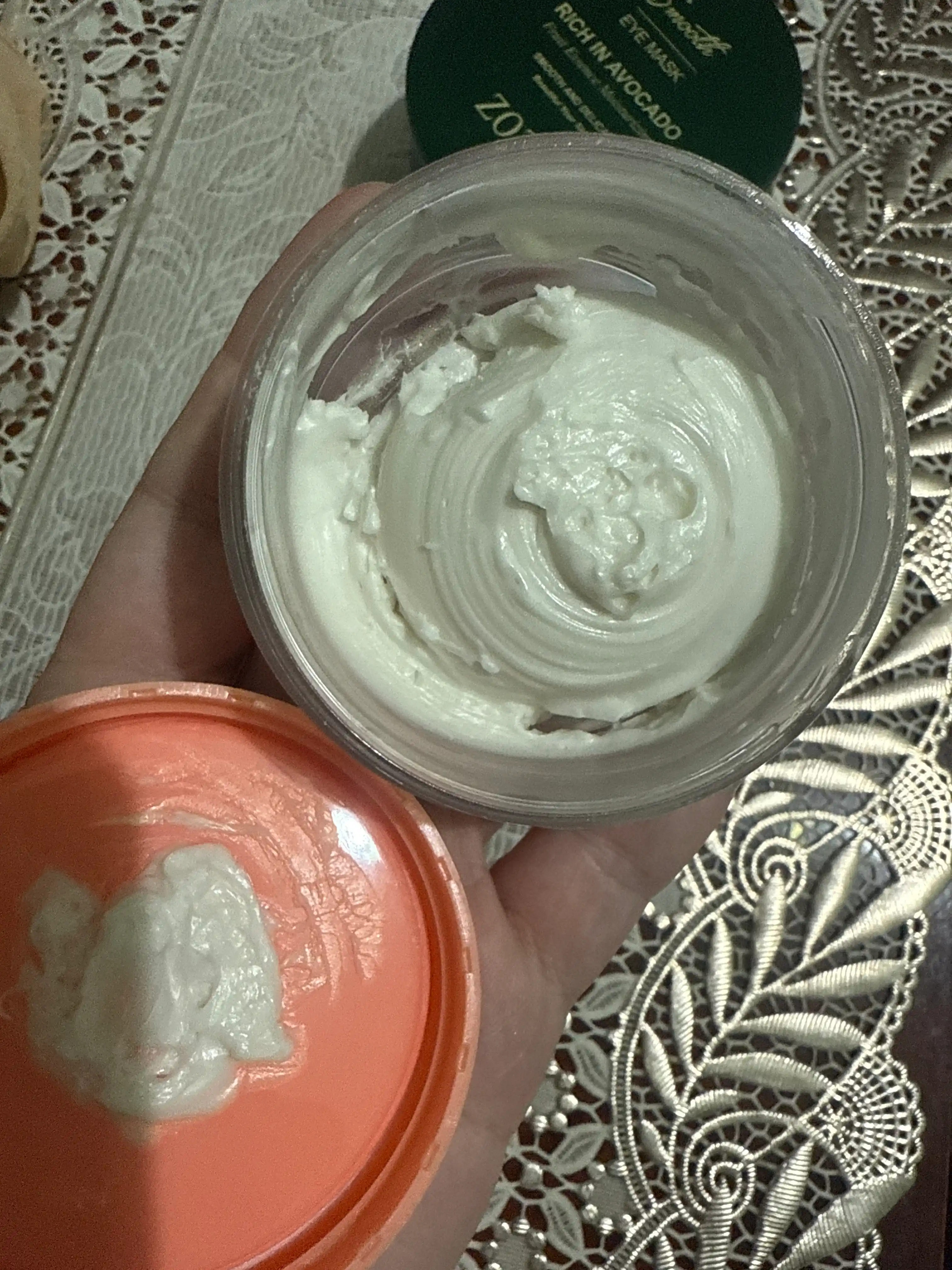 Ajinlarga qarshi oltin krem - Mio Beauty