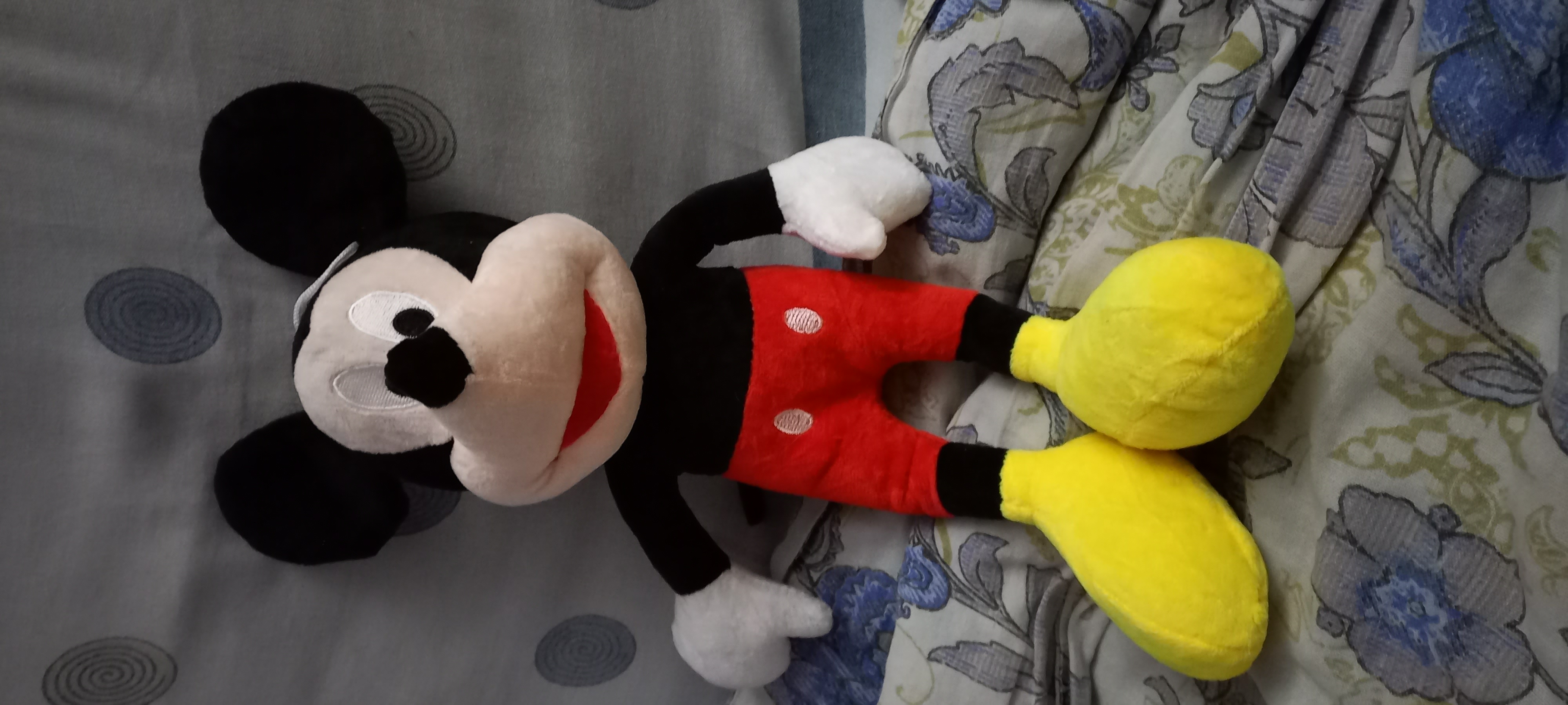 Плюшевая игрушка Mickey Mouse — мягкий кукольный персонаж для детей