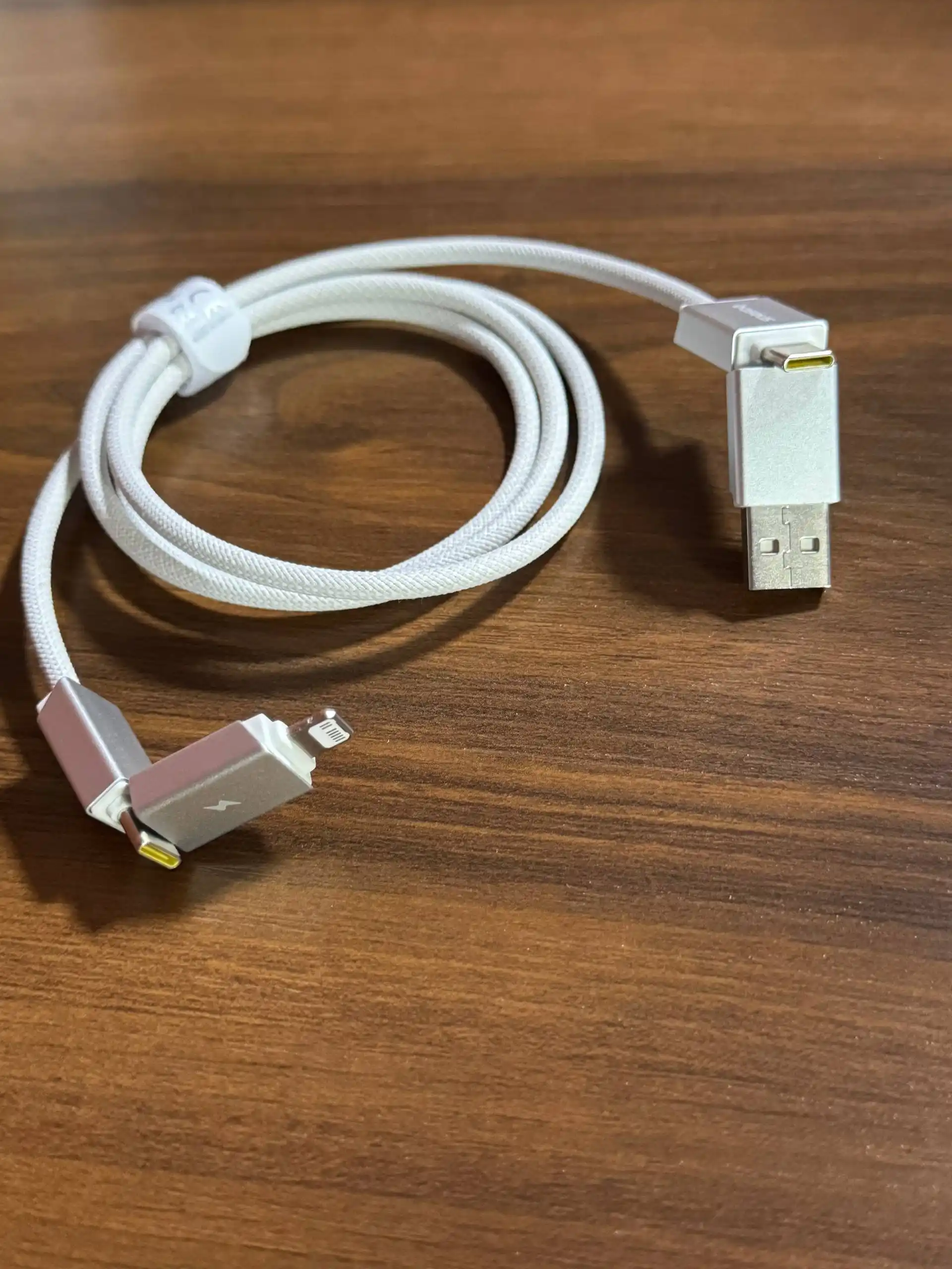 Kabel Baseus Versatile Two-for-Two 4 in 1 USB Type-C, Lightning, USB Type-A, 1 va 2 metr