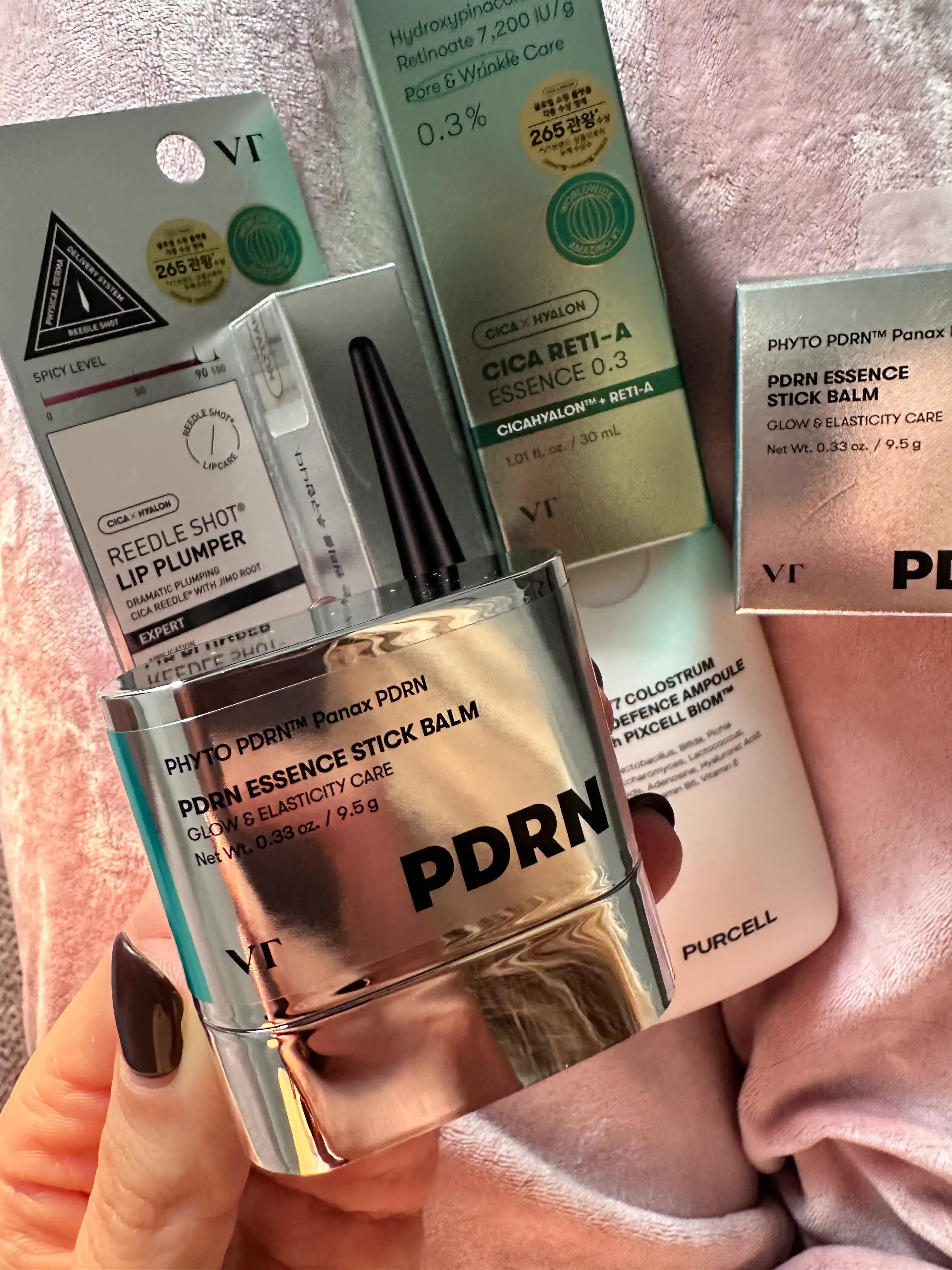 PDRN bilan VT Cosmetics yuz uchun zardobi, yoshartiruvchi, mustahkamlovchi, peptidlar va seramidlar bilan