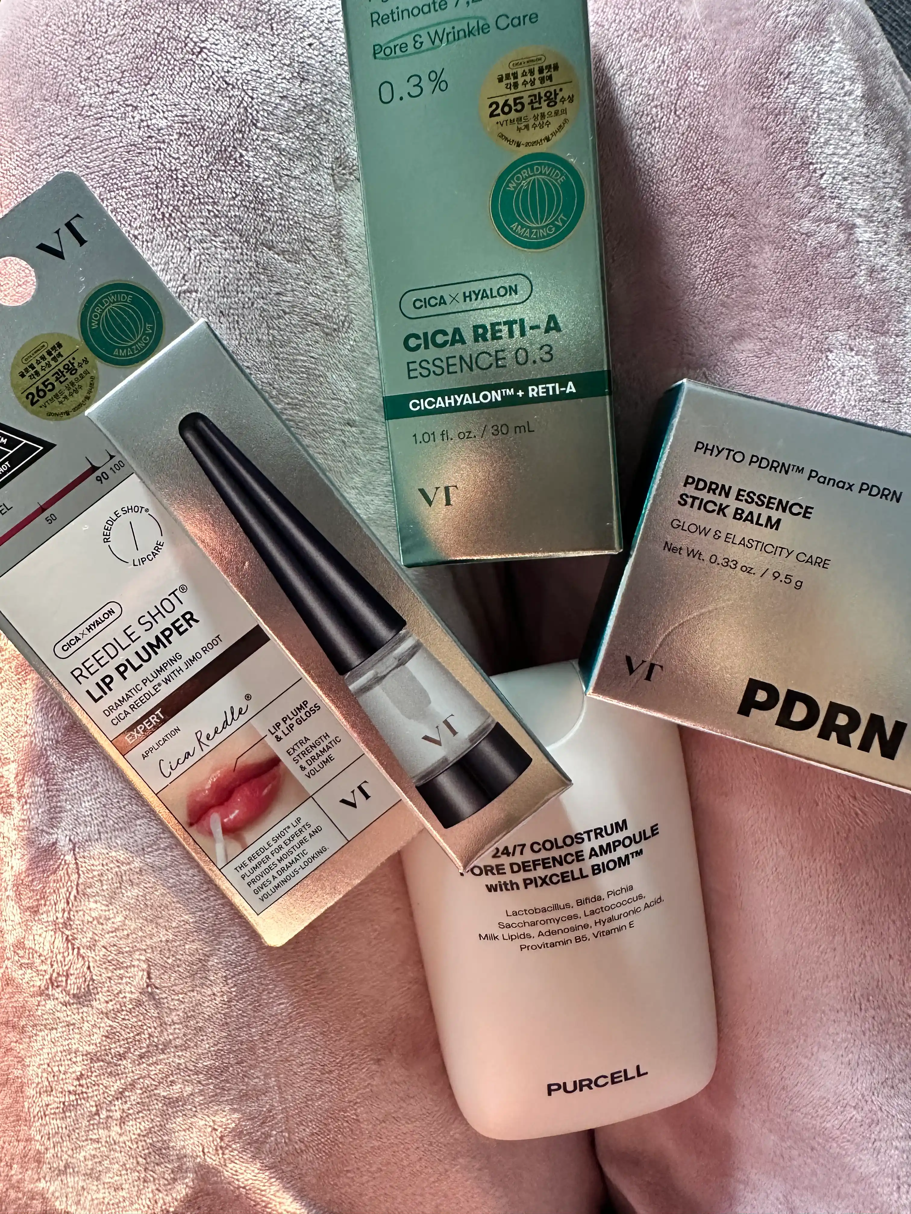 PDRN bilan VT Cosmetics yuz uchun zardobi, yoshartiruvchi, mustahkamlovchi, peptidlar va seramidlar bilan