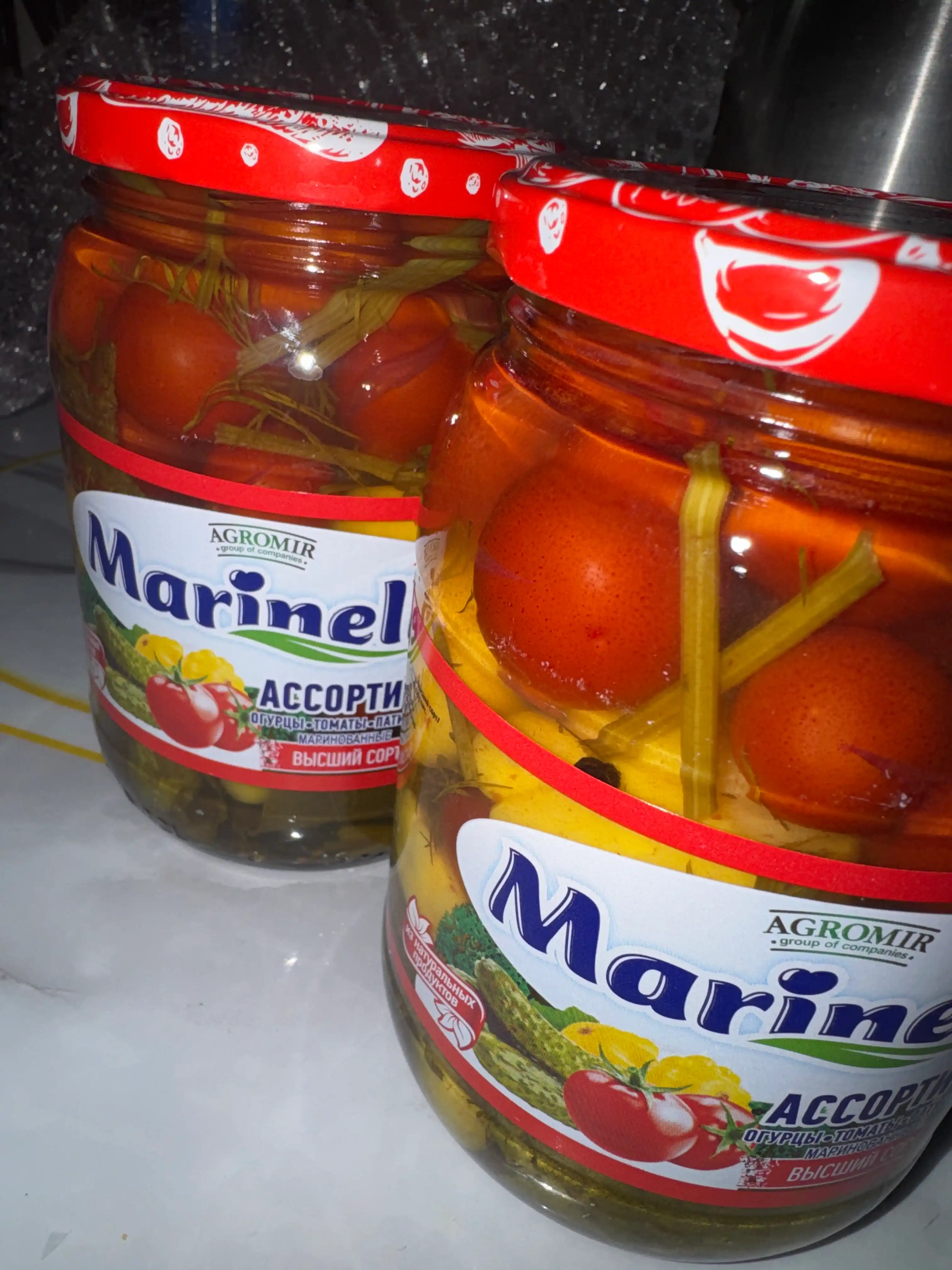 Маринованные томаты, корнишоны, перец болгарский, высший сорт