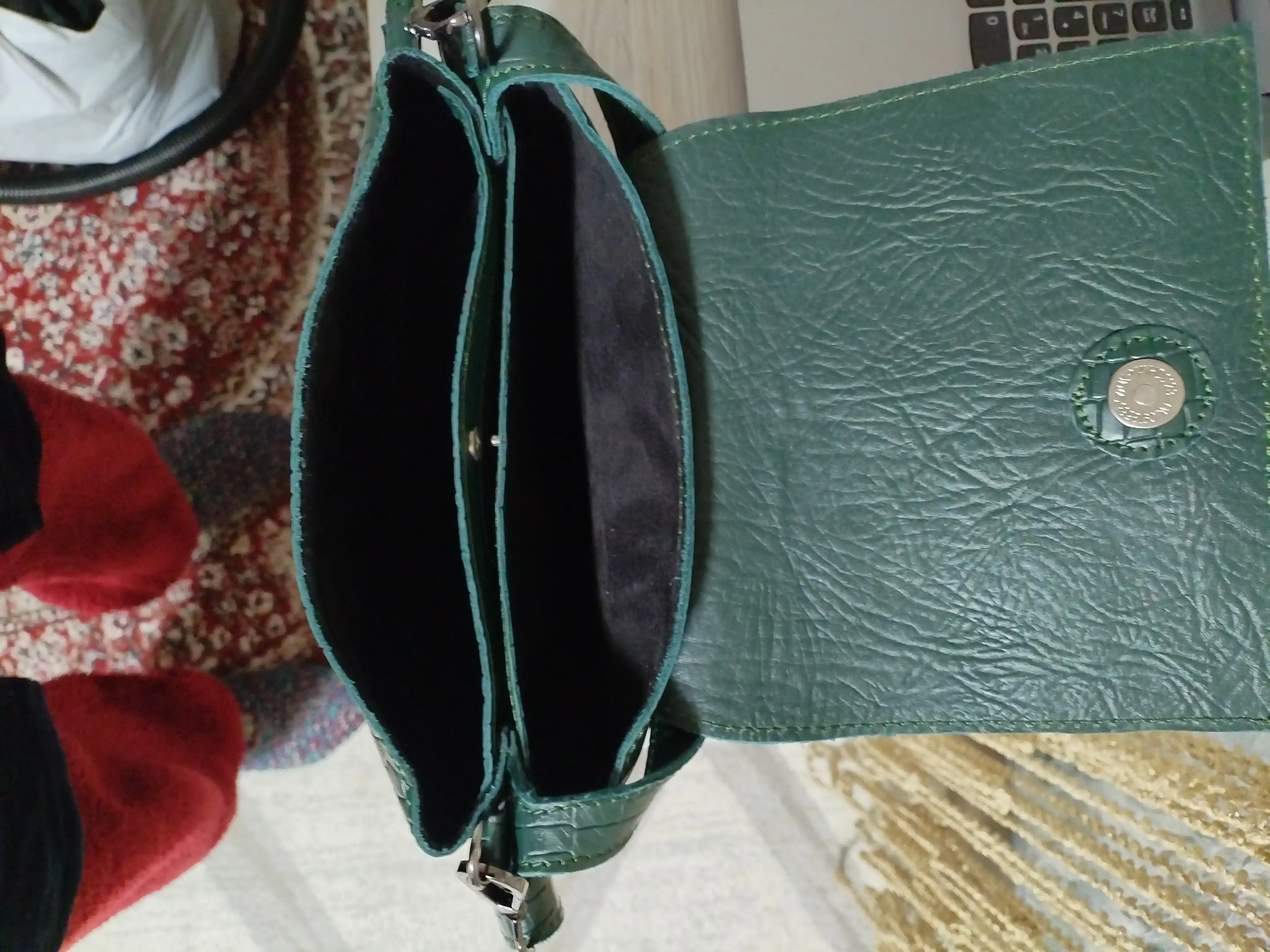Ayollar sumkasi tabiiy charmdan Black Gator
