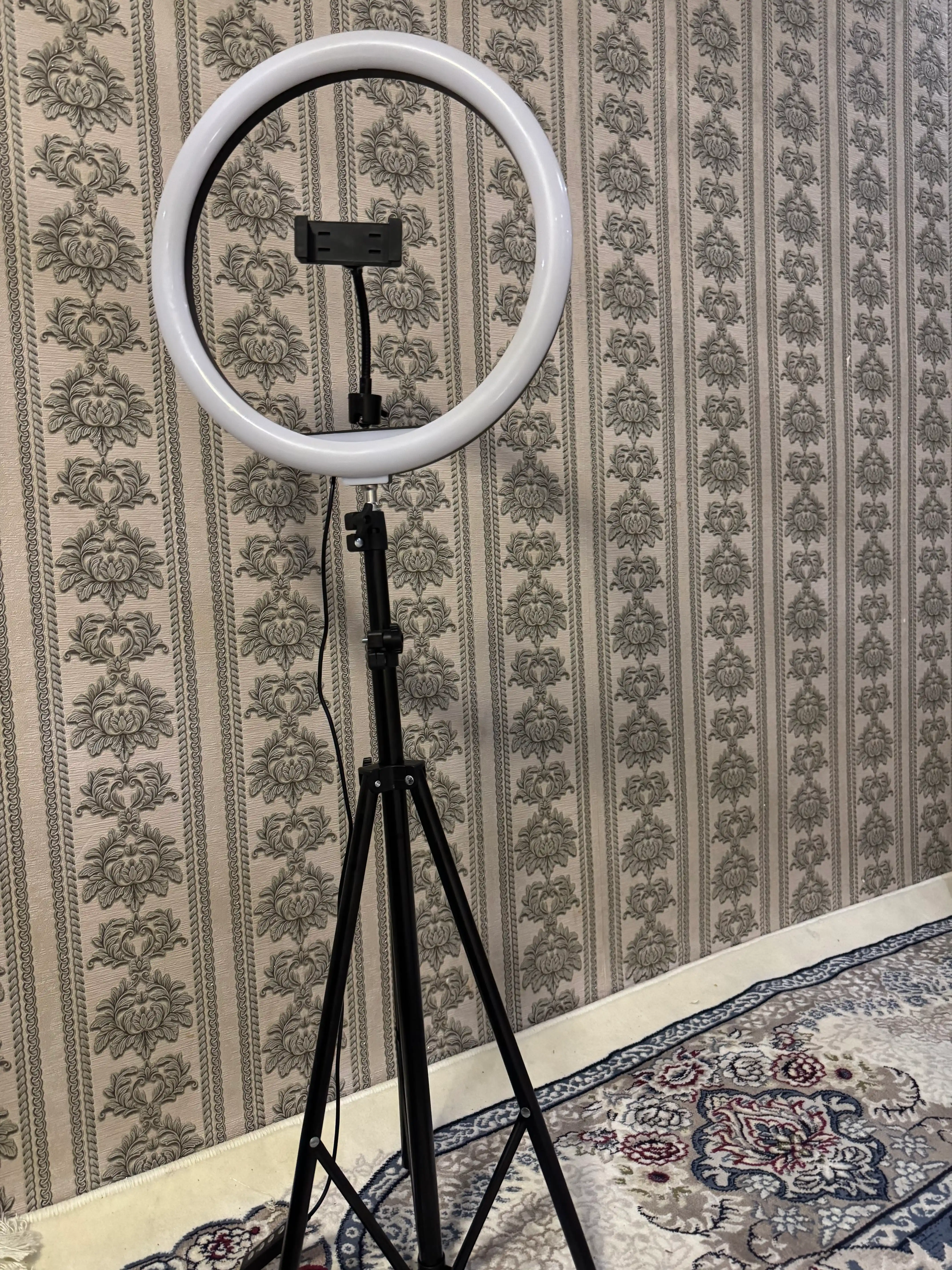 Selfi lampasi, halqali, RGB, LED, shtativ bilan 210 sm