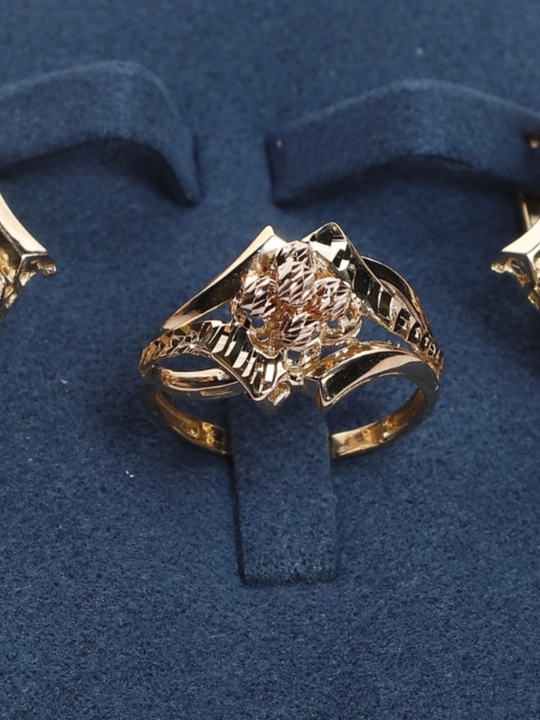 Ayollar uchun tilla uzuk — D28R modeli dorika fason, 2.94 gr