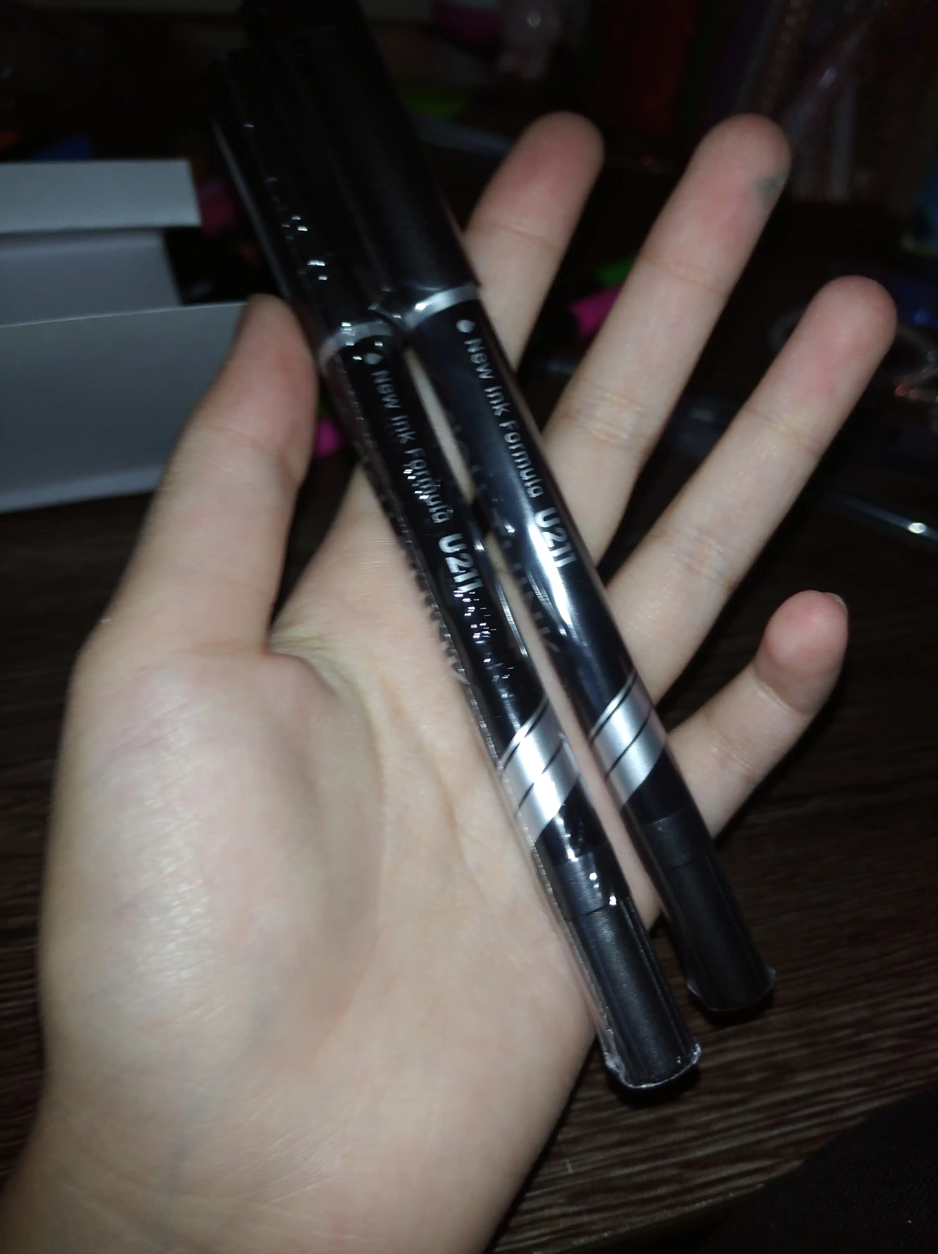 Doimiy marker Deli EU211-BK, ikki tomonlama, 0.5-1.0 mm, qora 2 dona