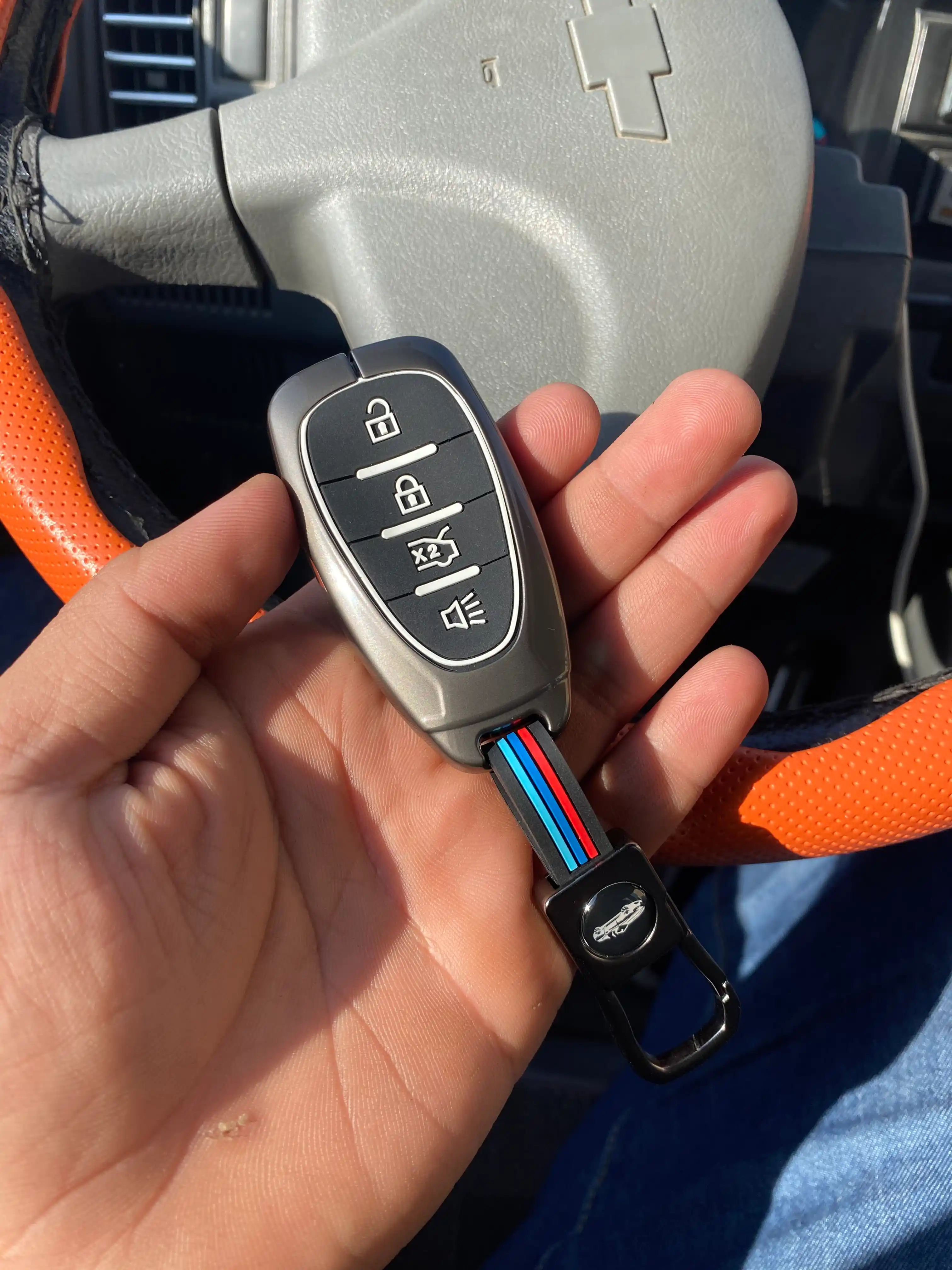 101, 909, Onix, Tracker2, Malibu2, BYD masofadan boshqarish pulti uchun temir g‘ilof