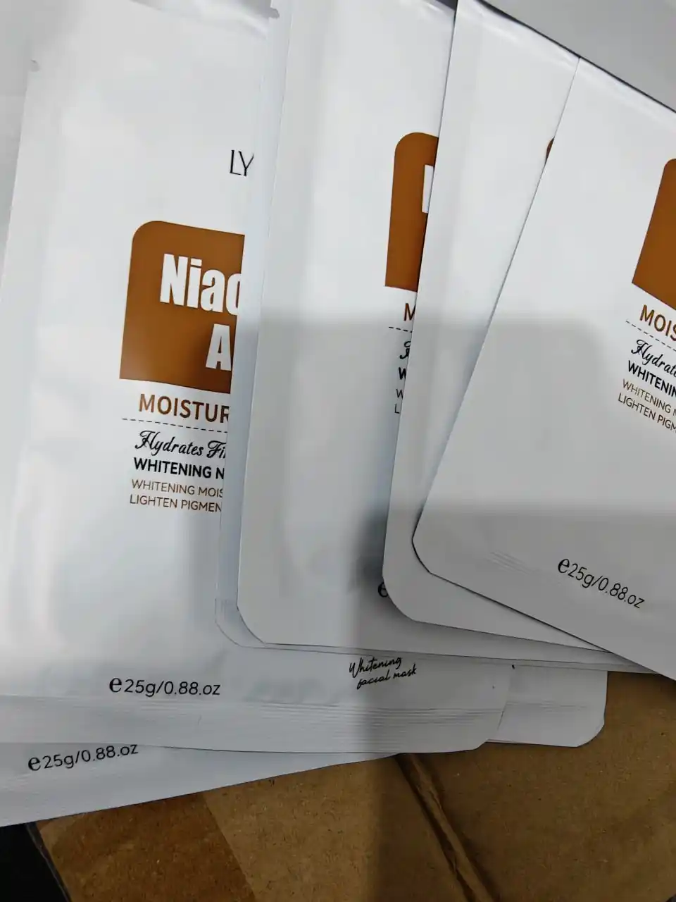 LIDIMOON Niatsinamid matoli yuz niqobi 10 dona/quti, namlovchi, yuz xiraligini yo'qoladi