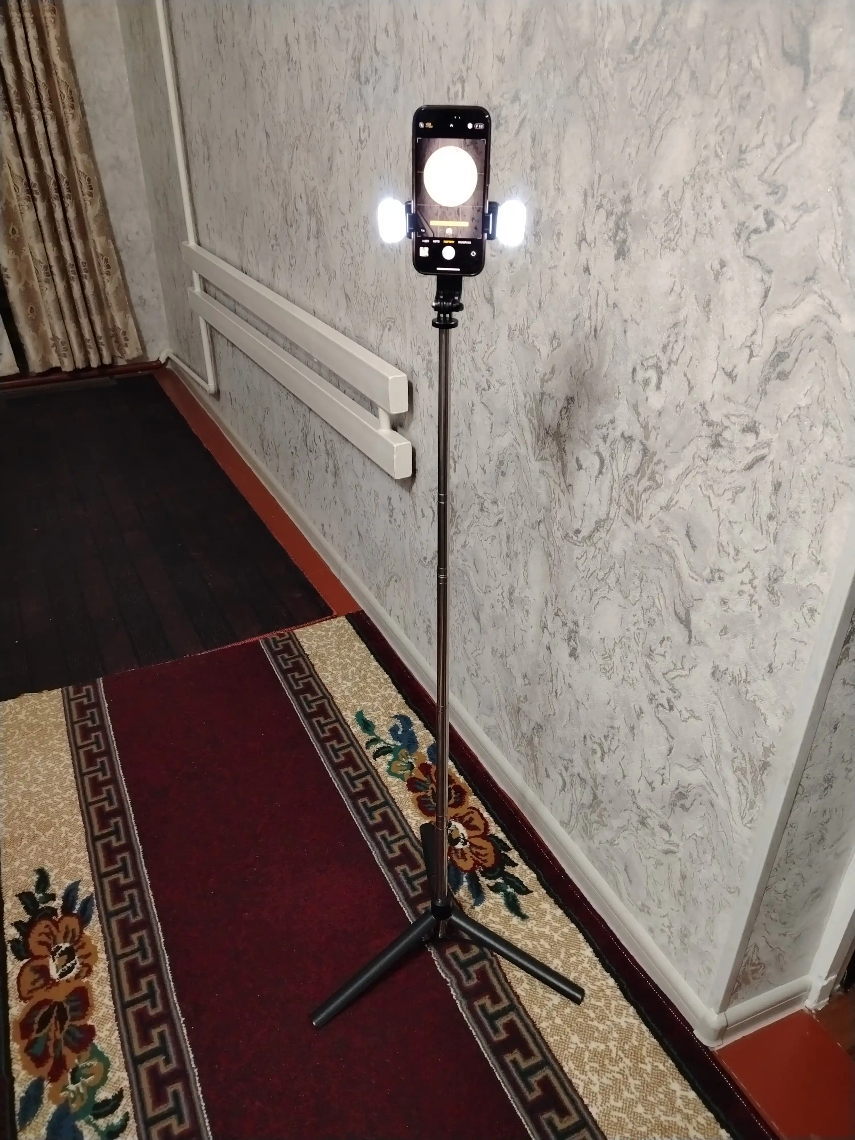 Штатив для телефона, 170 см, 4 в 1, 2 LED фонаря и Bluetooth: монопод, селфи-палка