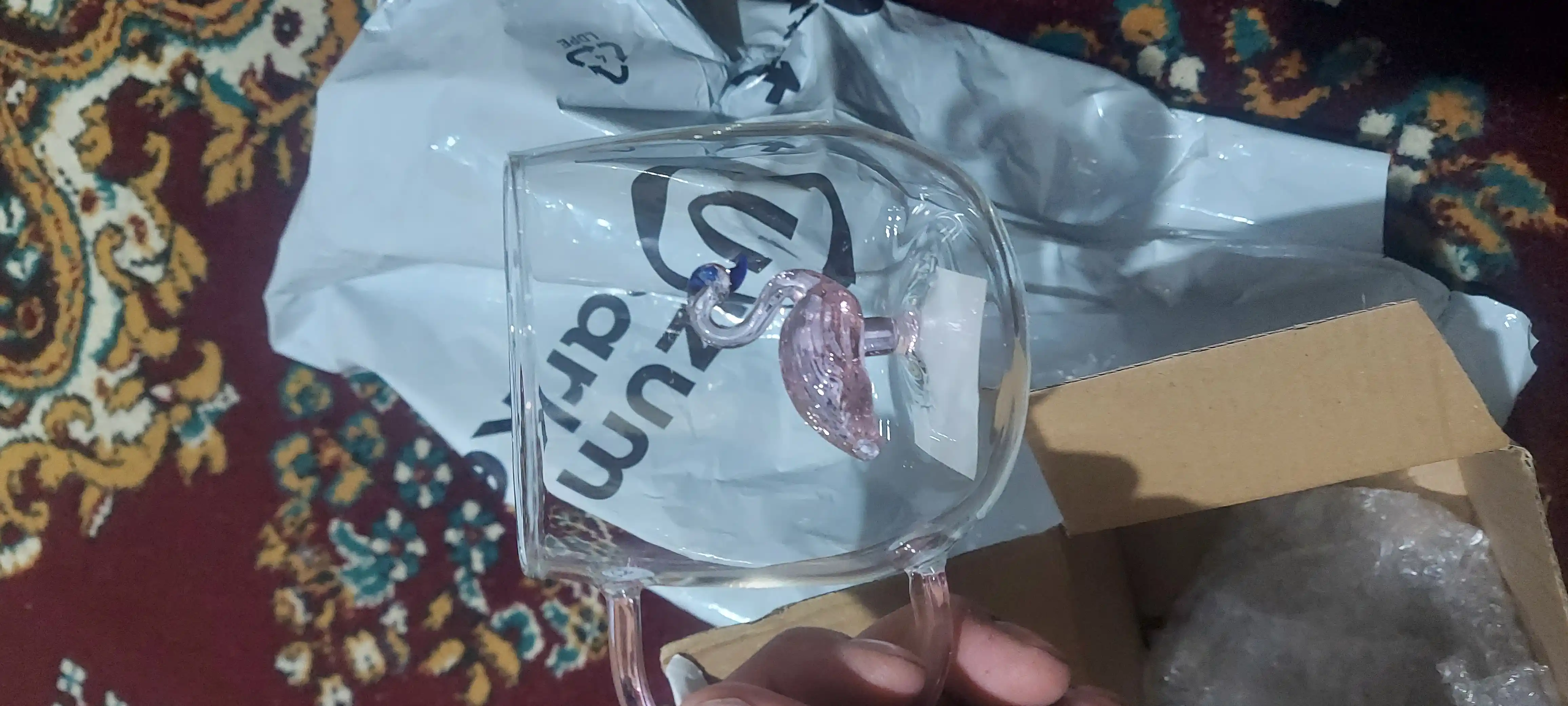 Sovg‘alar va kundalik foydalanish uchun 3D shisha krujkalar